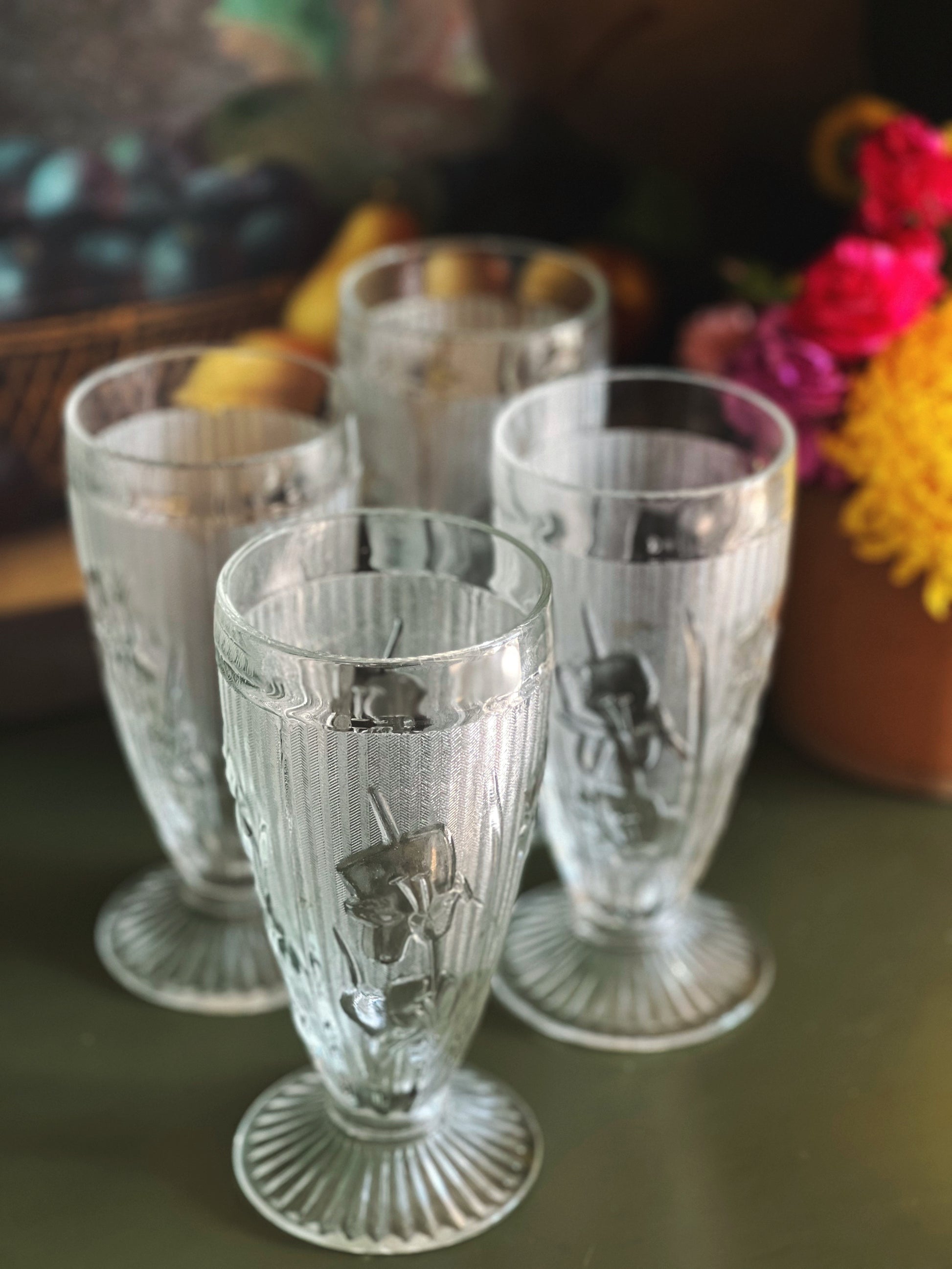 4 tea glasses with a frosted flower design