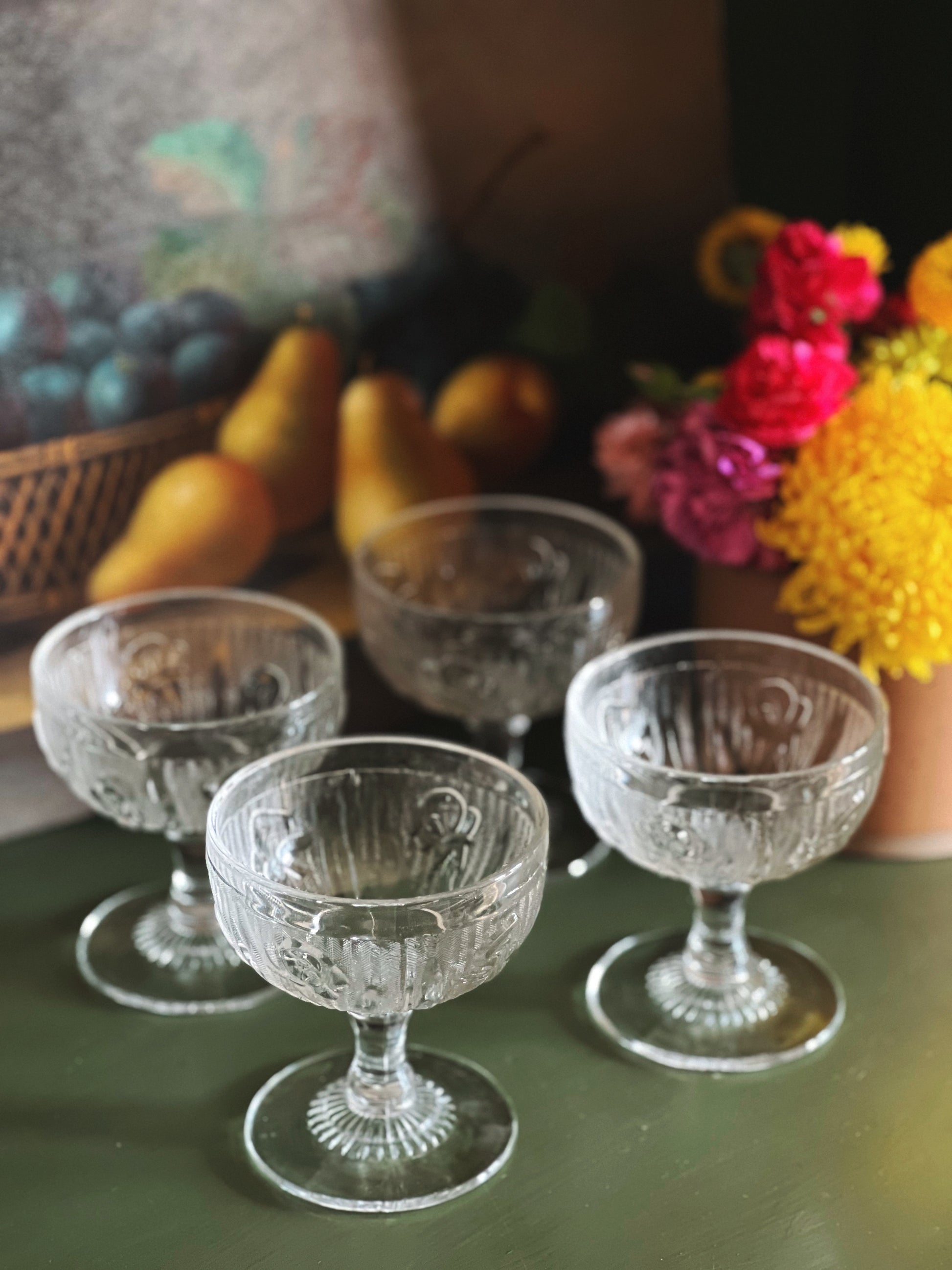 champagne glasses with a frosted floral design