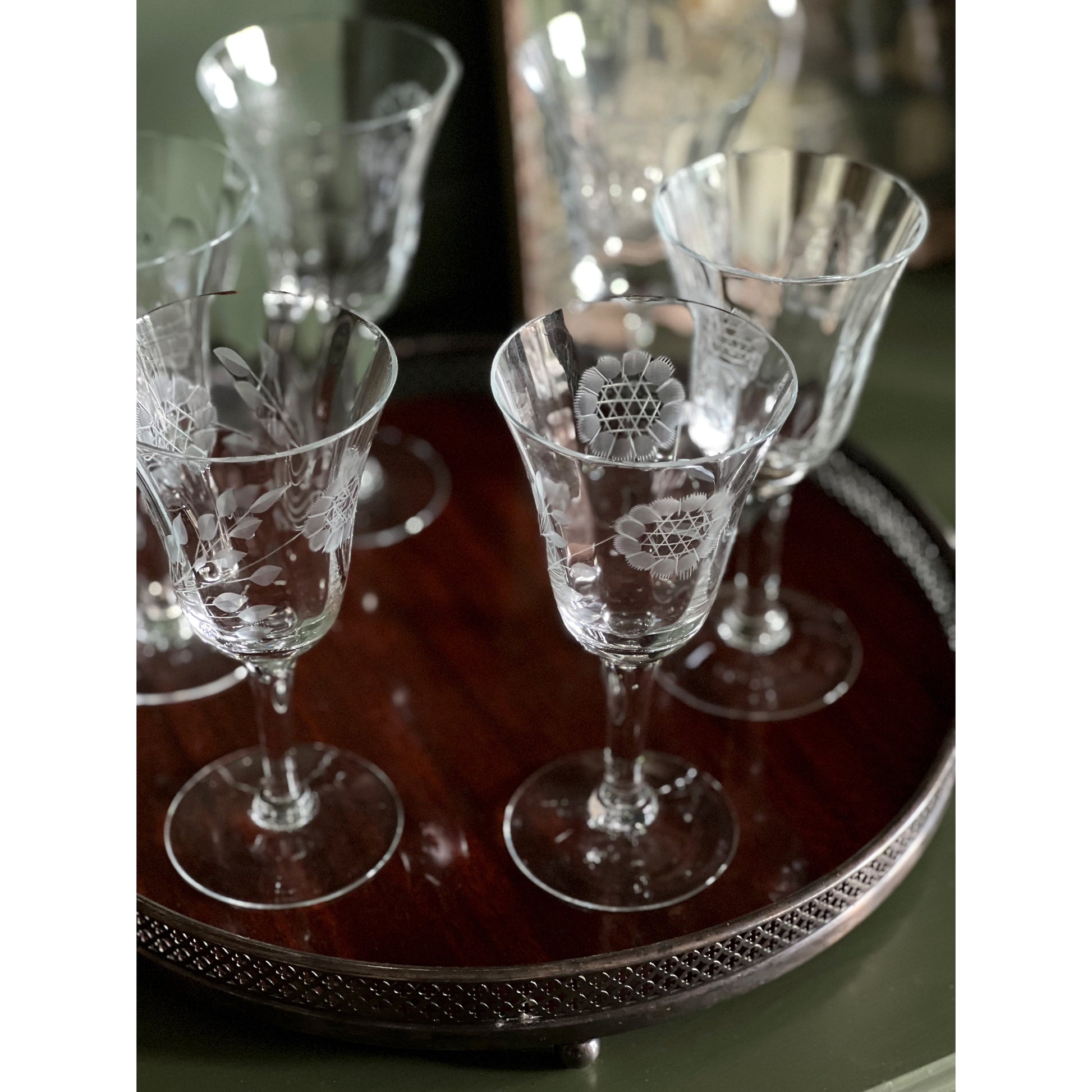 Etched Vintage Wine Glass