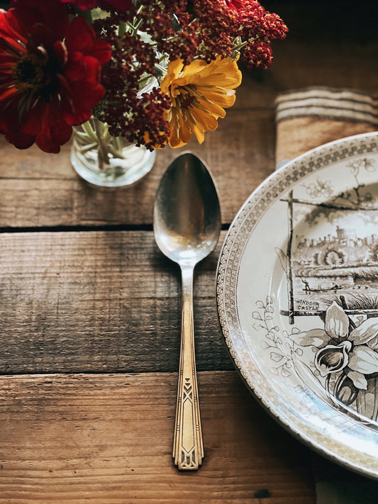 Vintage Oneida Community Tudor Plate Friendship - Medality Tablespoon / Serving Spoon