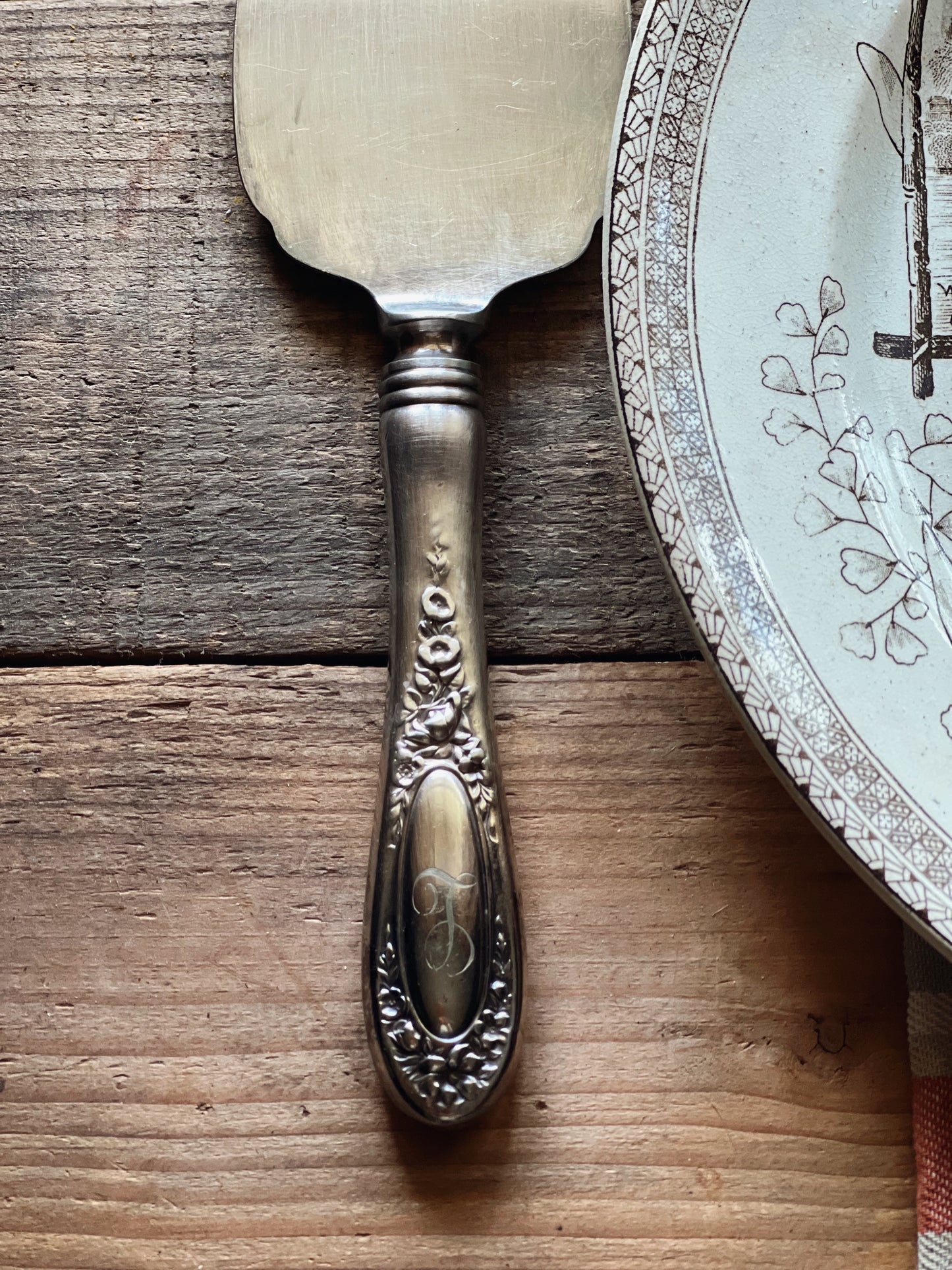Antique R Wallace Blossom Silverplate Cake Server