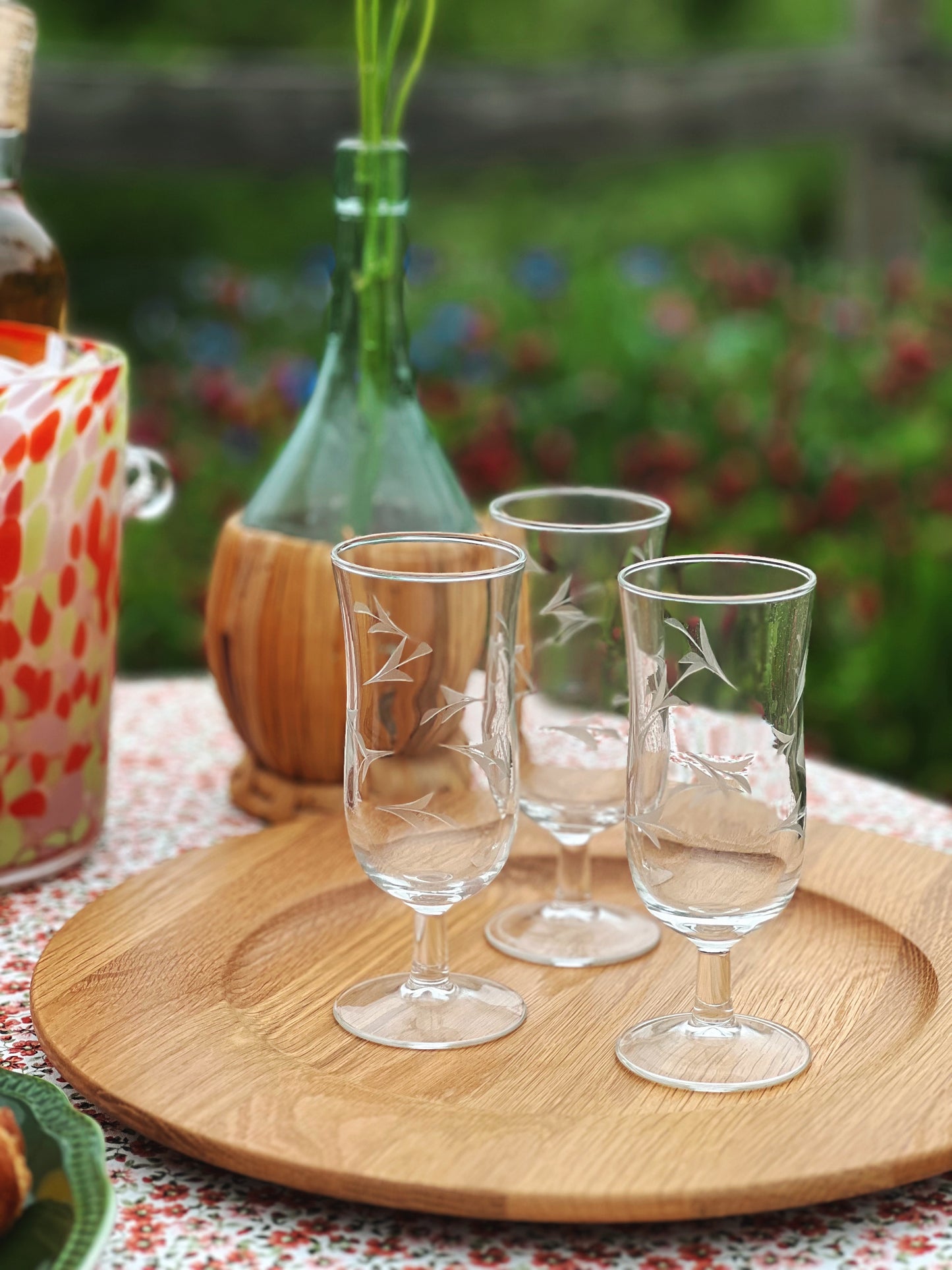 Set of 4 Vintage Etched Glass Champagne Flutes