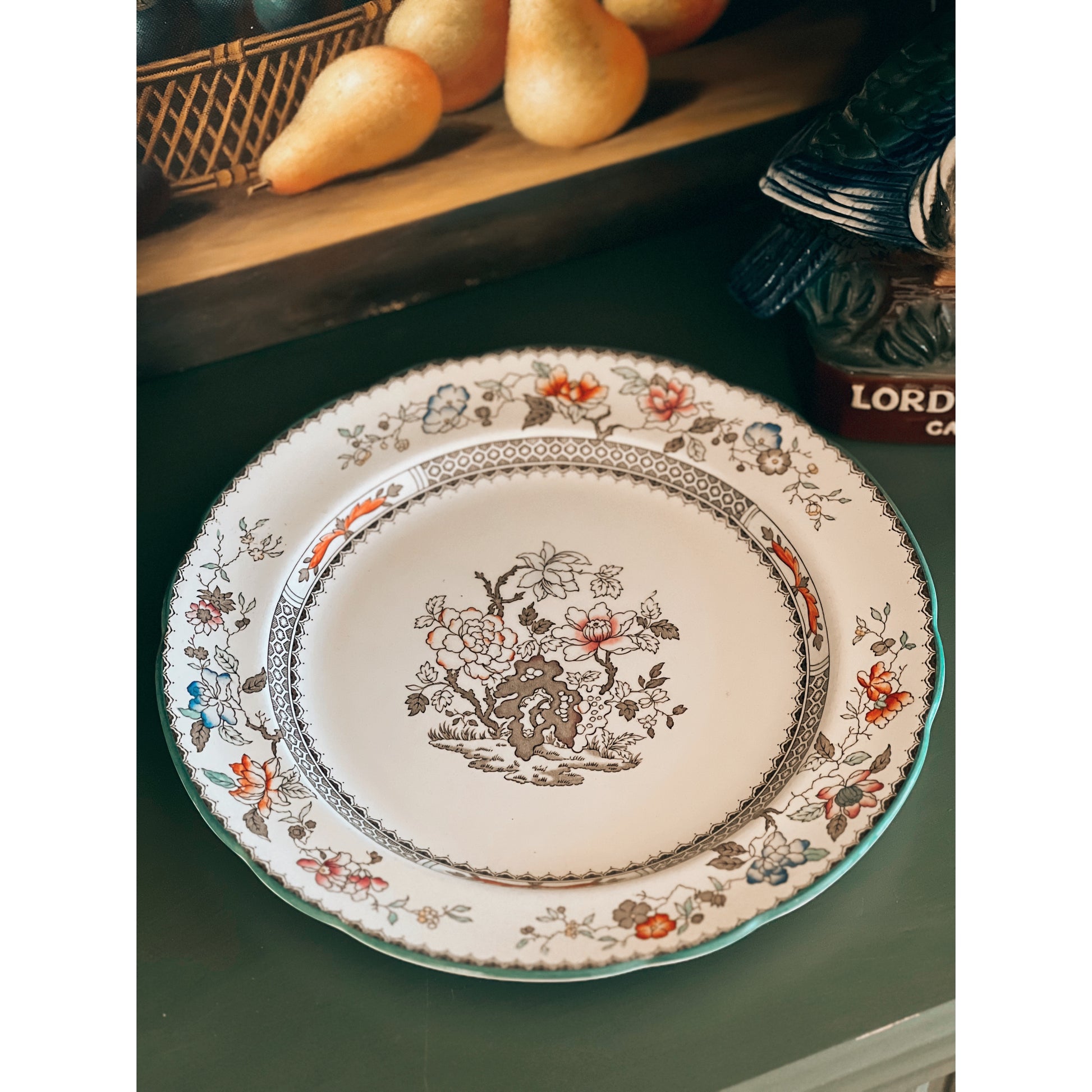Copeland Spode multicolor chinoiserie dinner plate