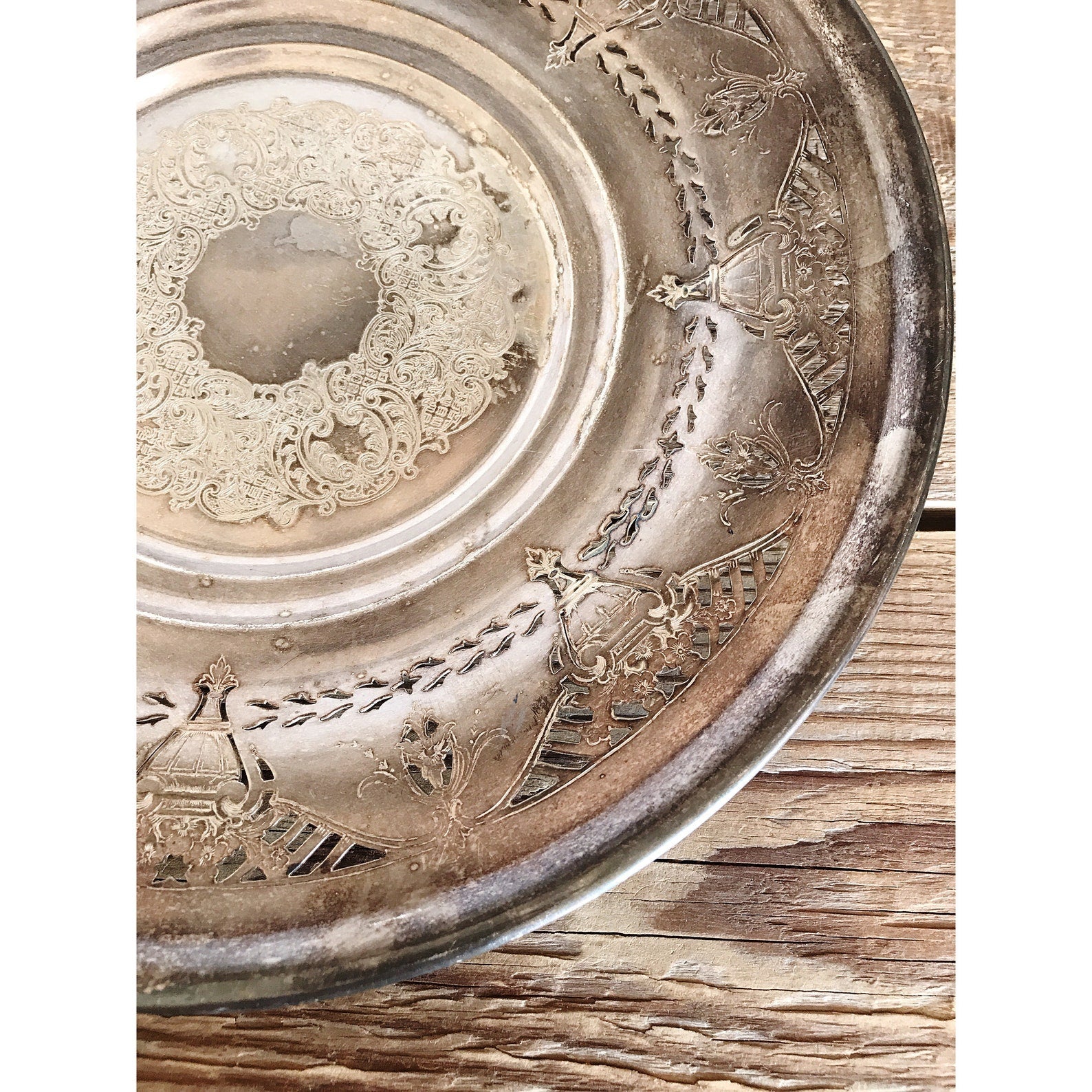 Vintage Armor Silver Plate Round Footed Plate / Cake Stand