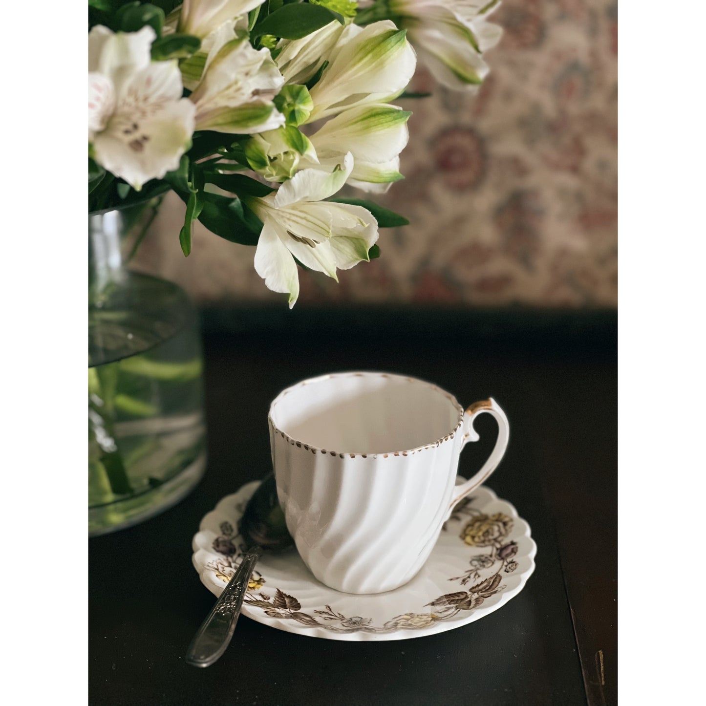 Vintage Mix Match Teacup & Saucer Set