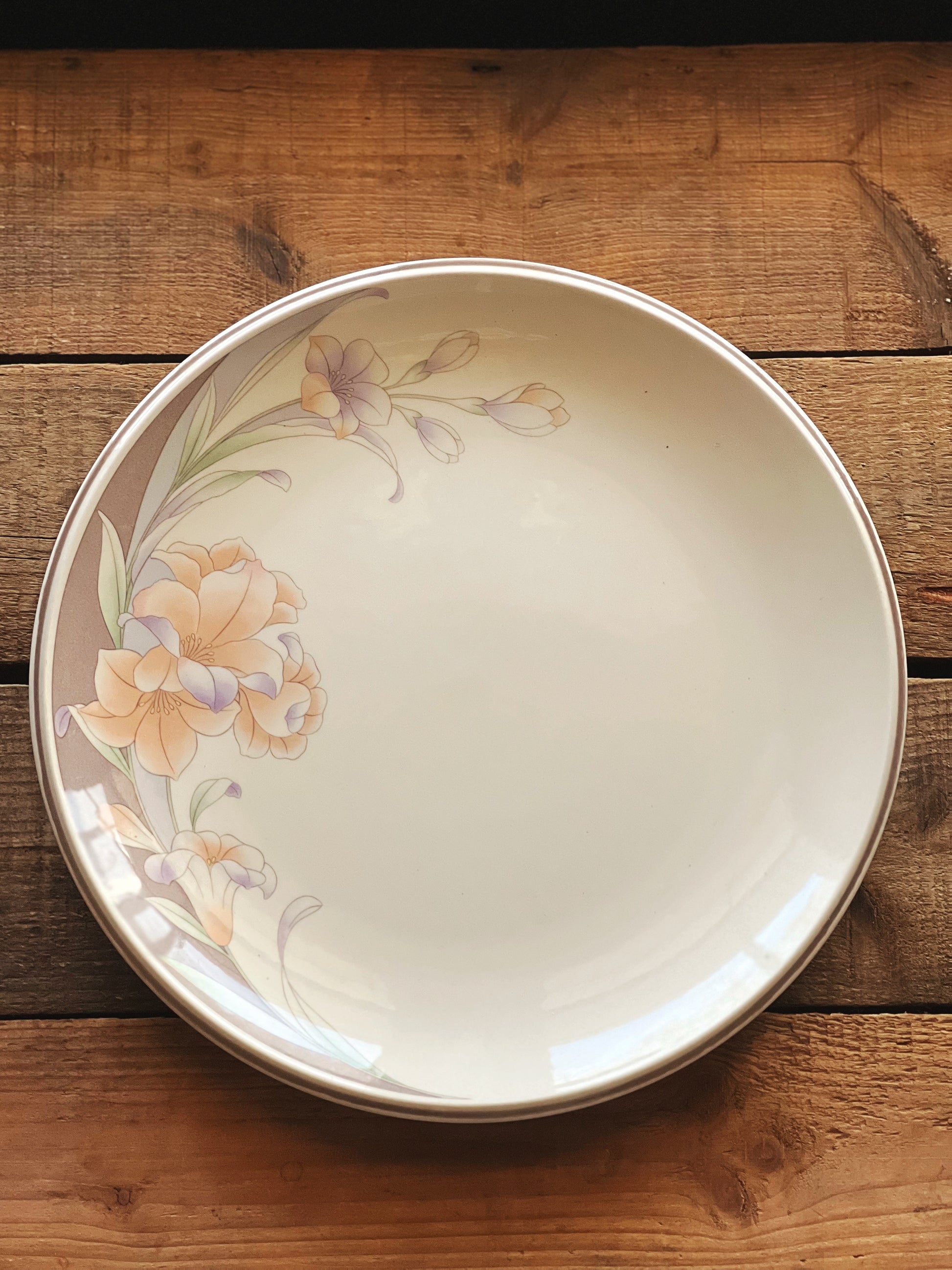 Noritake Aventura purple floral salad plate