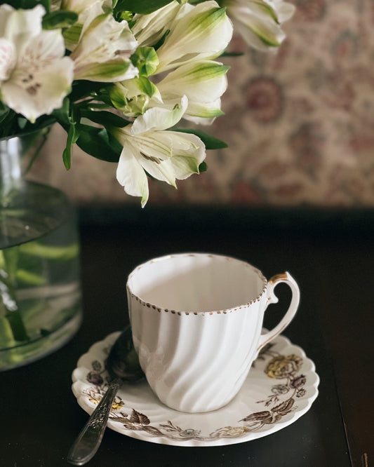 Vintage Mix Match Teacup & Saucer Set