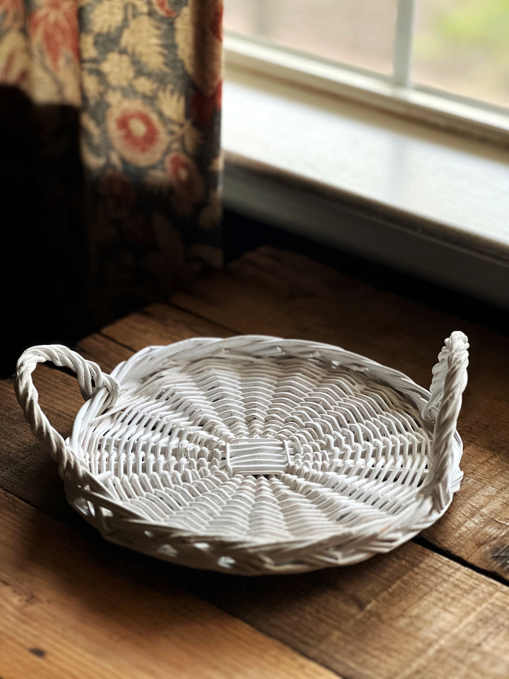 Small White Wicker Vintage Tray