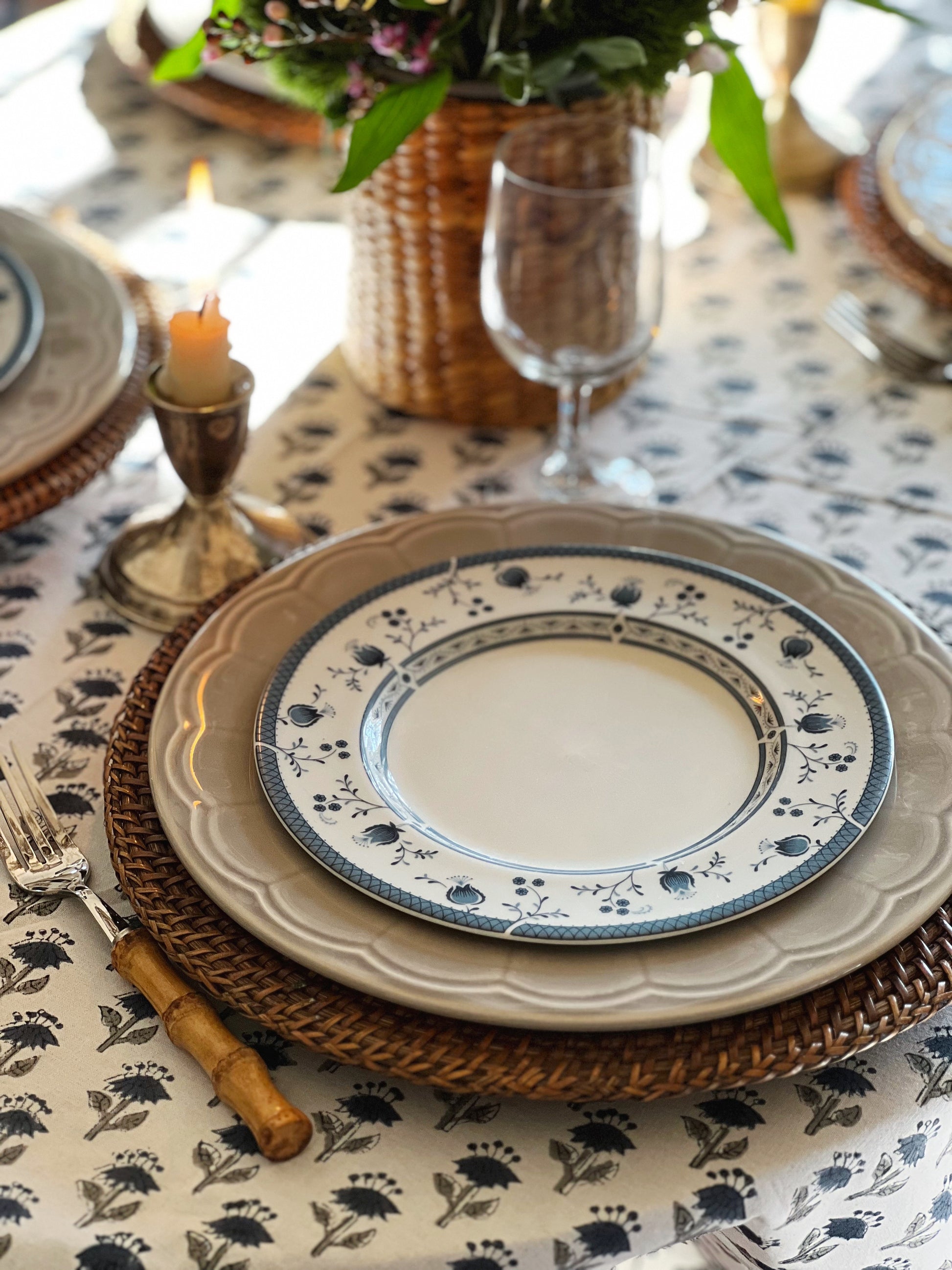 Set of 4 Euro Ceramica Portugal Gray Scalloped Dinner Plates
