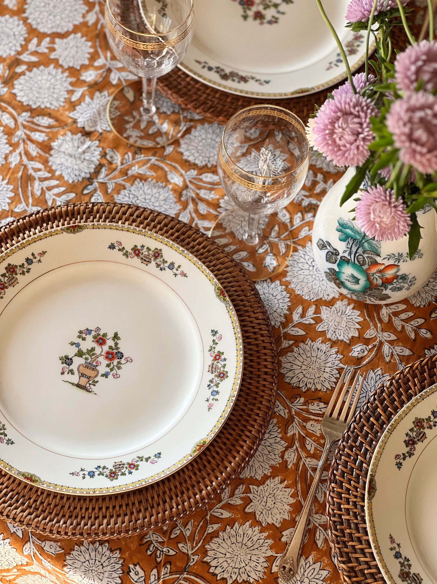 chinoiserie pattern dinner plate