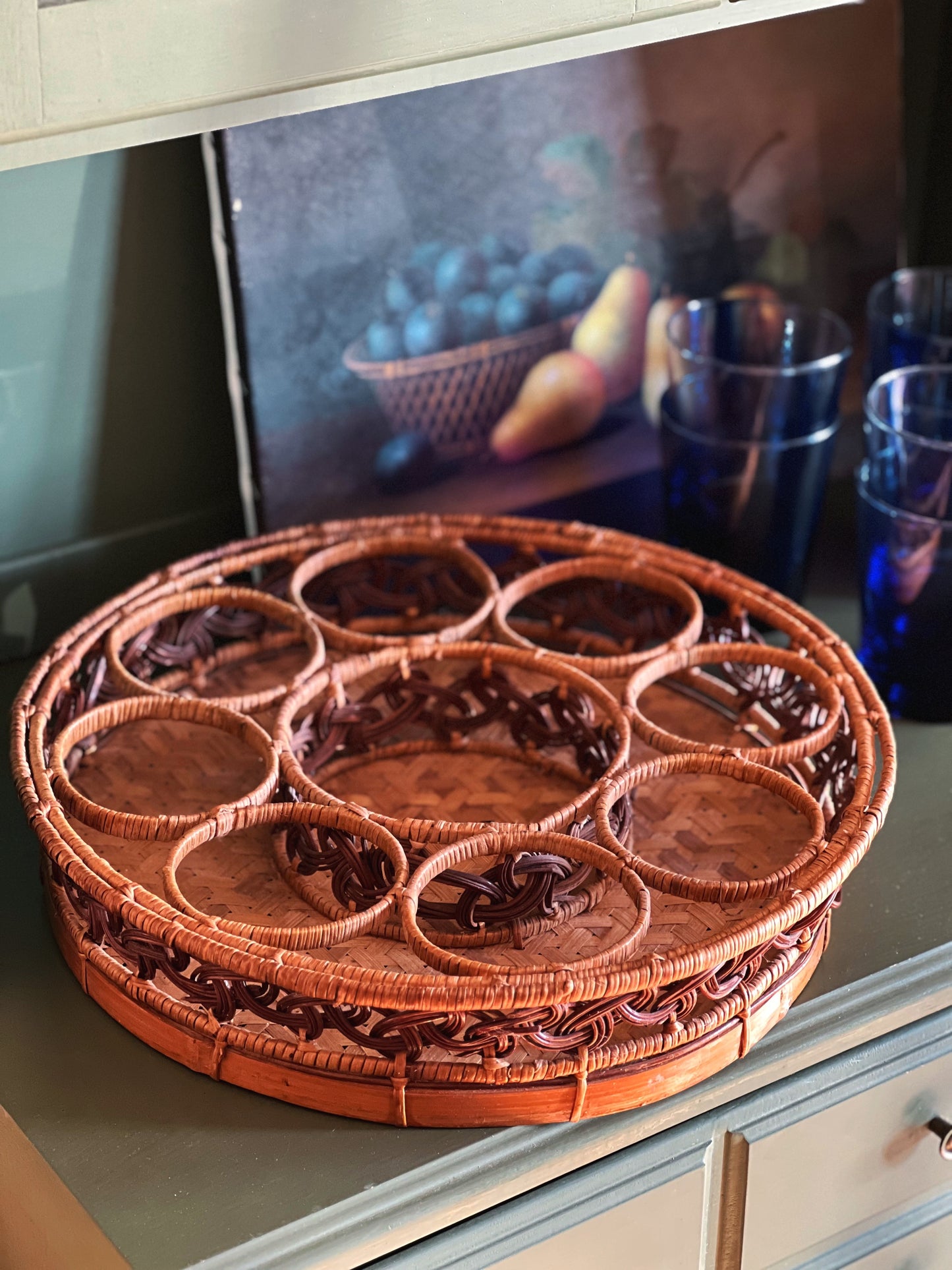 bamboo serving basket that holds 8 drinking glasses