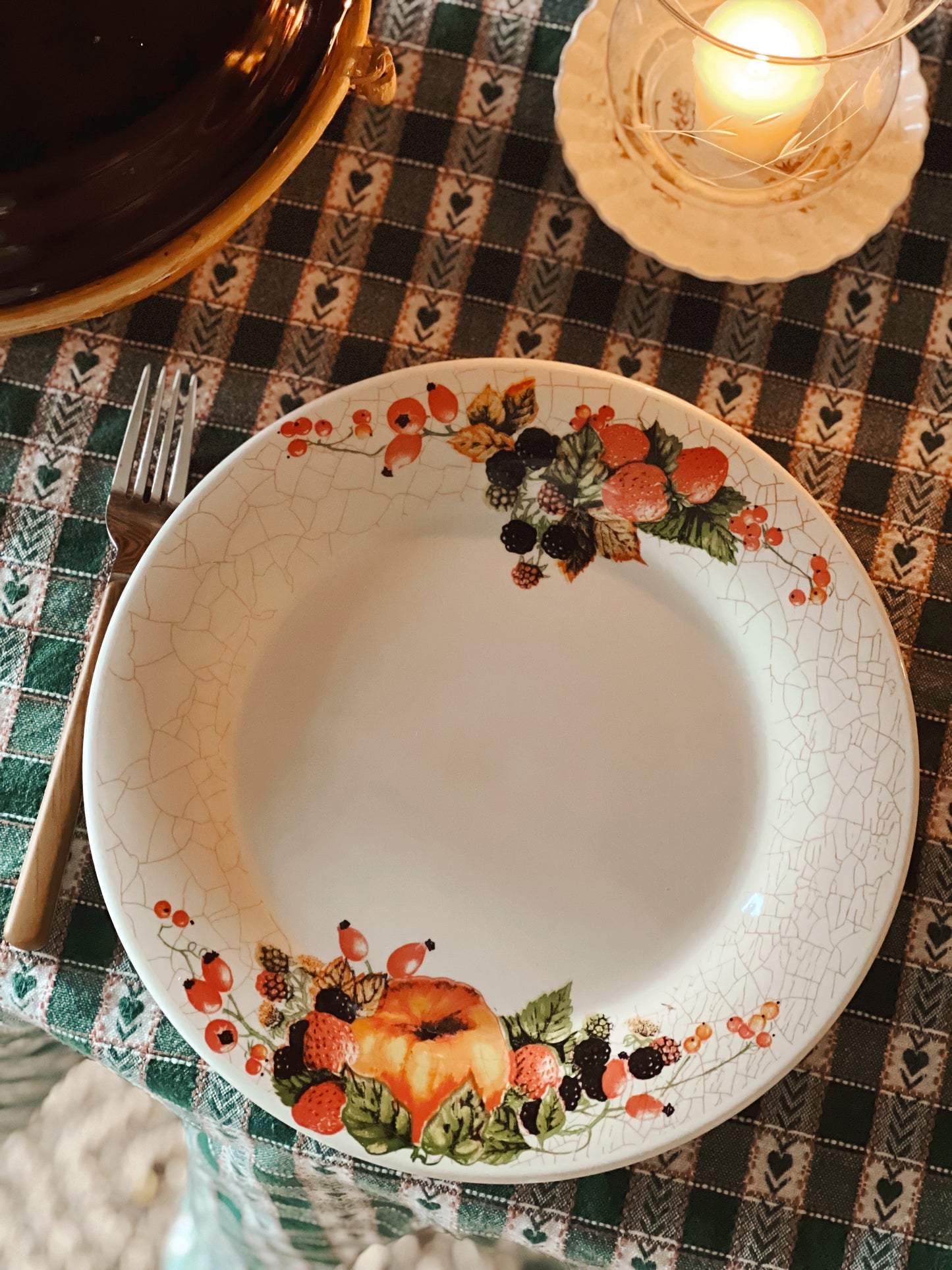 vintage harvest pattern dinner plate