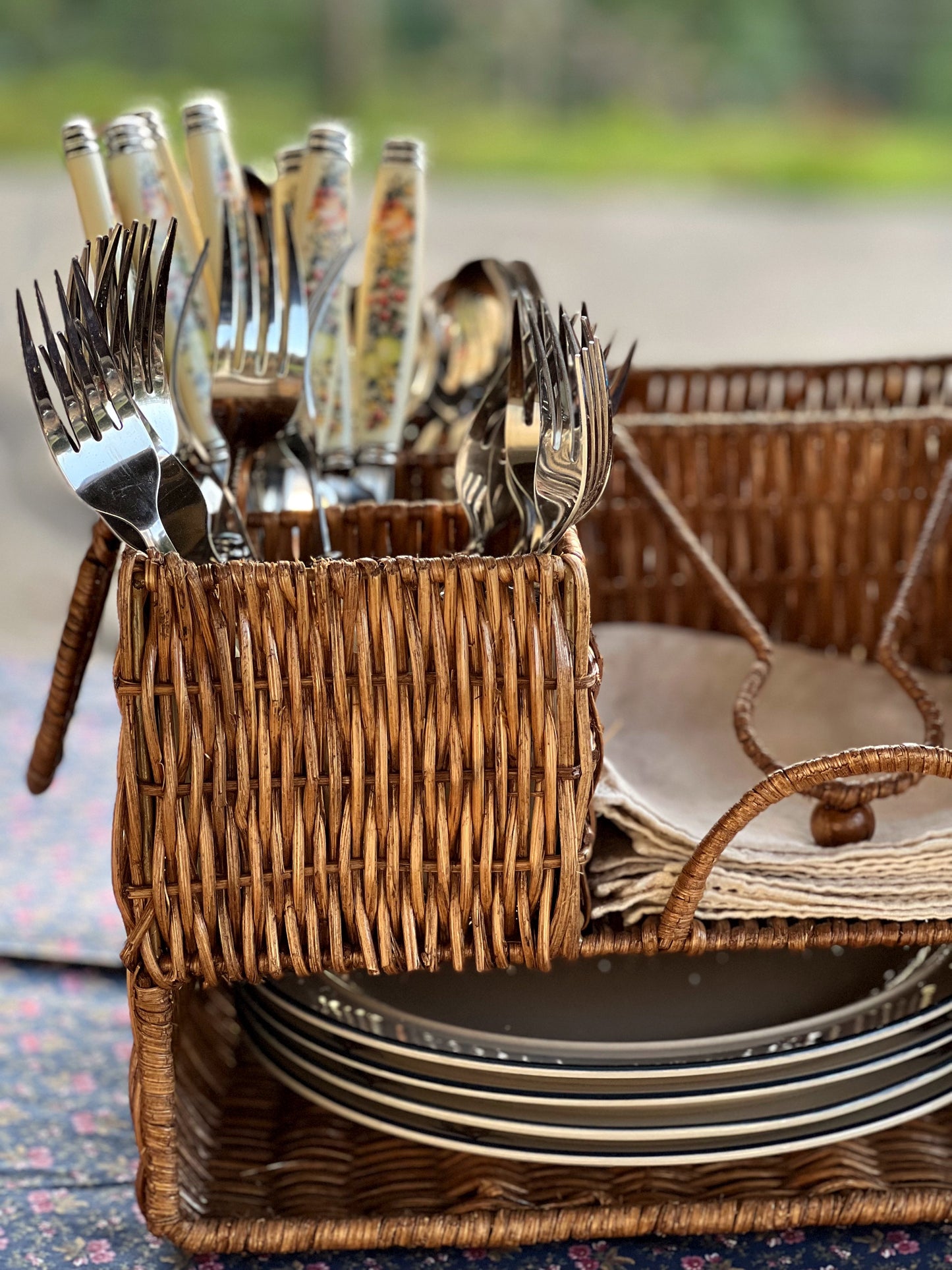 Woven Picnic Server