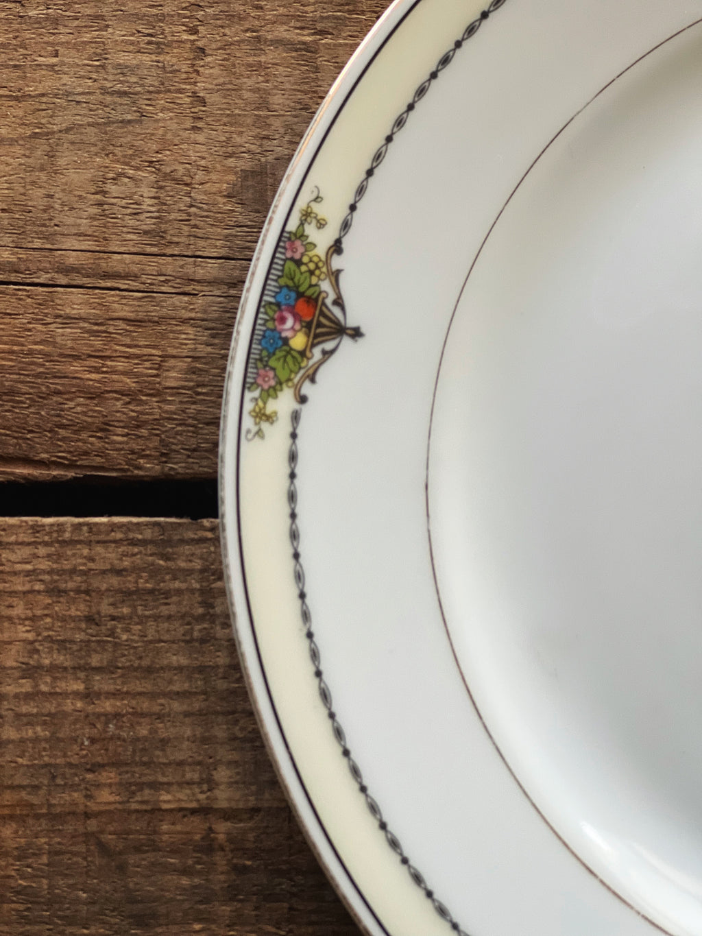Noritake Gotham Dinner Plate - Floral & Fruit Basket Design Japan China Vintage Replacement