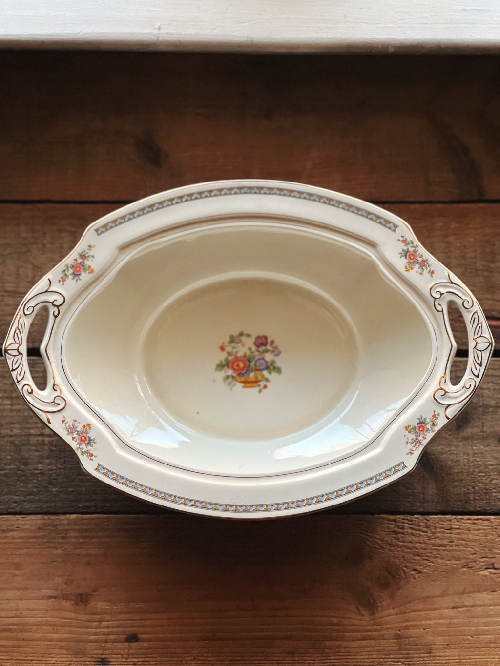 Rare Antique WH Grindley Chelsea Ivory Torbay Covered Vegetable Bowl