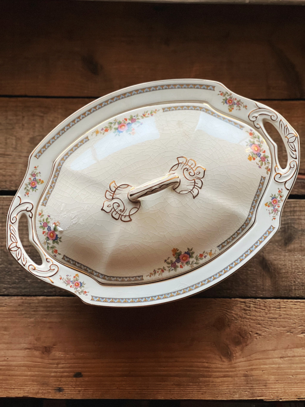 Rare Antique WH Grindley Chelsea Ivory Torbay Covered Vegetable Bowl