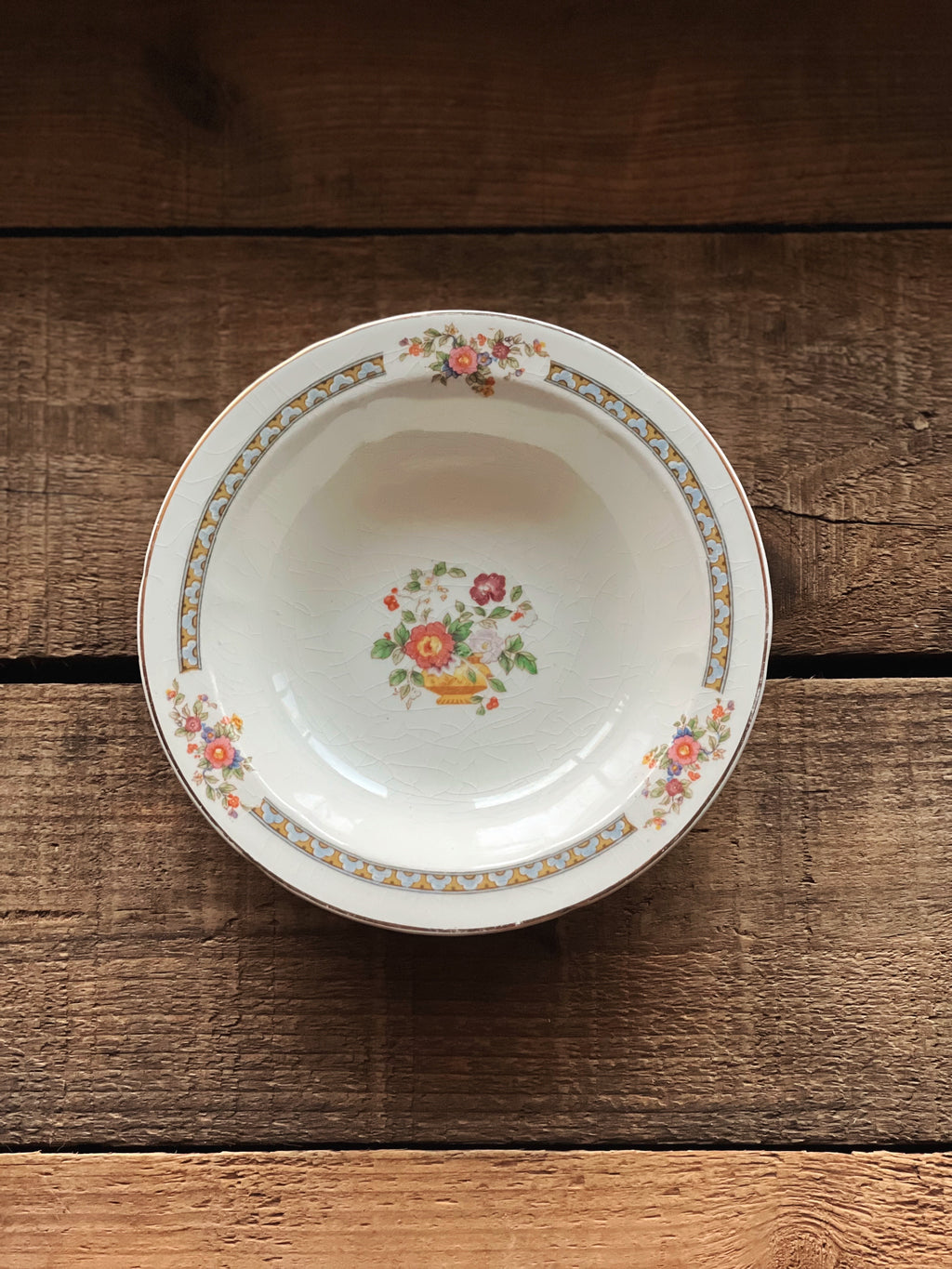 Rare Antique WH Grindley Chelsea Ivory Torbay Berry Bowl