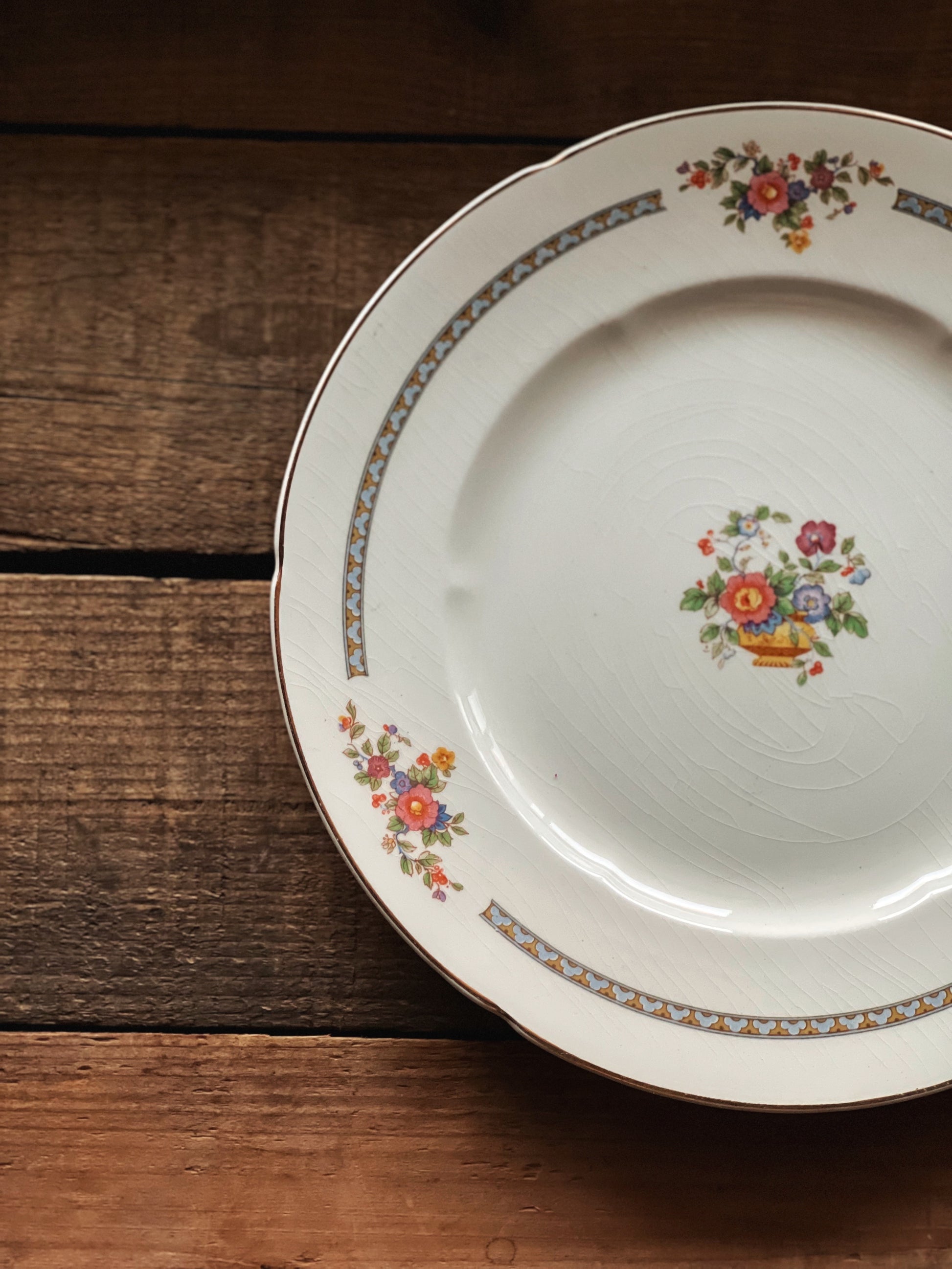 Rare Antique WH Grindley Chelsea Ivory Torbay Luncheon Plate