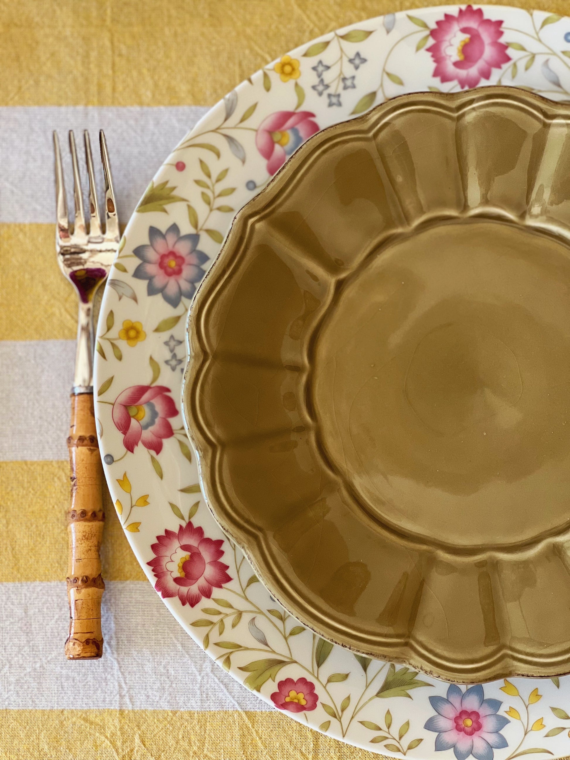 Set of 4 Vintage Matceramica Portugal Salad Plates / Dessert Plates