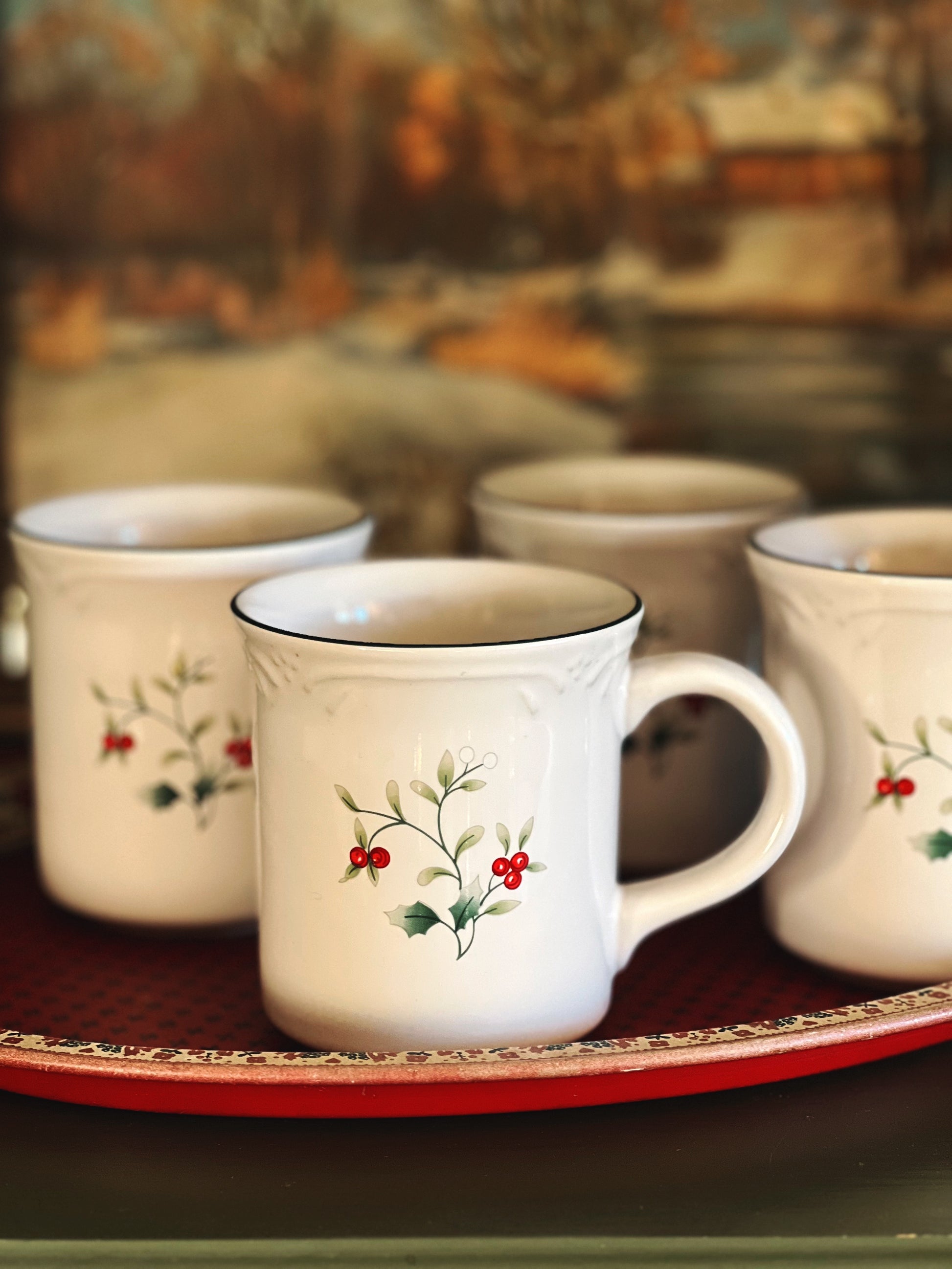 Vintage Set of 4 Pfaltzgraff Winterberry Mugs