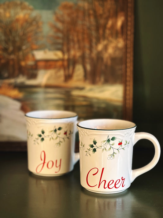 Pfaltzgraff Winterberry sentiment mugs