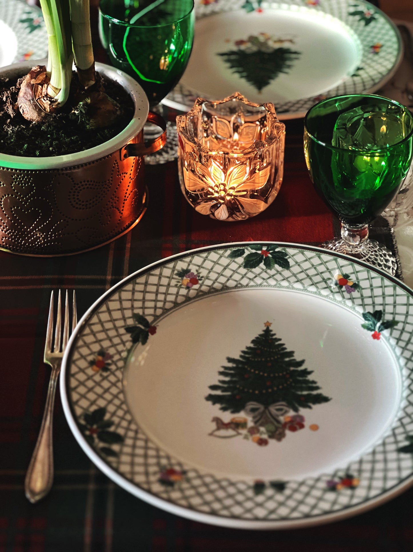 glass poinsettia candleholder