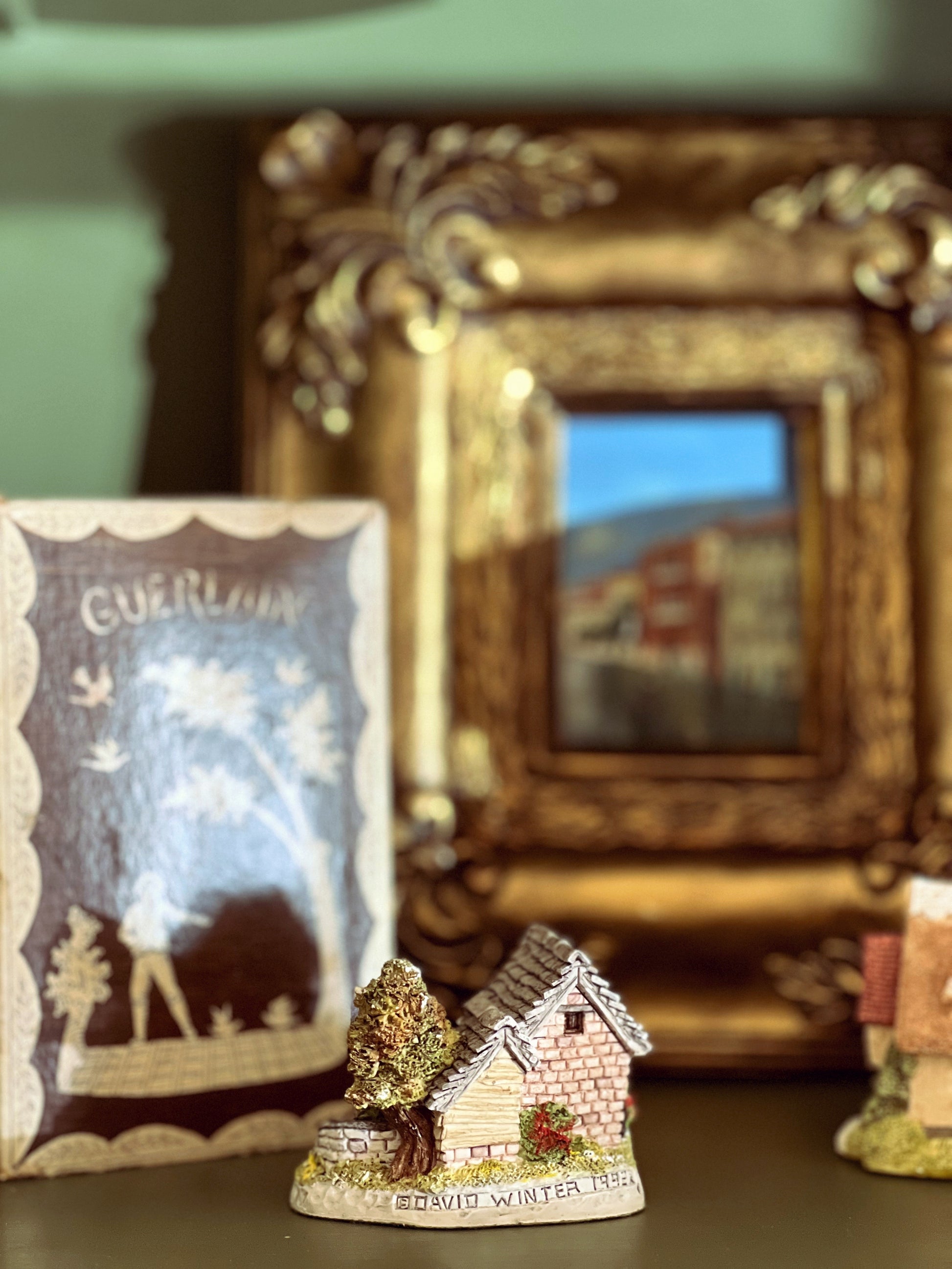 Vintage David Winter The Shires Cheshire Kennels Miniature Village House