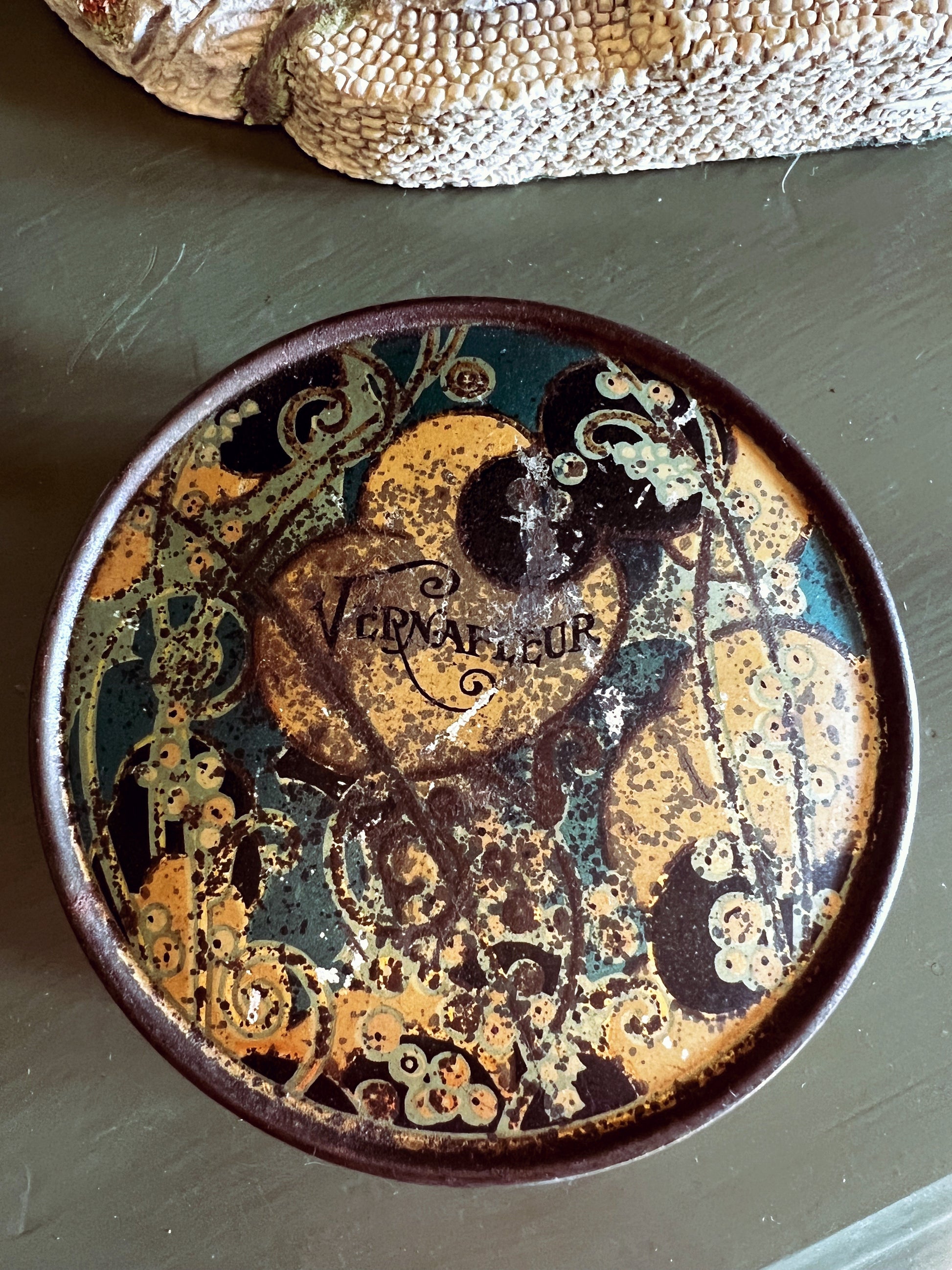 Vintage Vernafleur Powder Tin