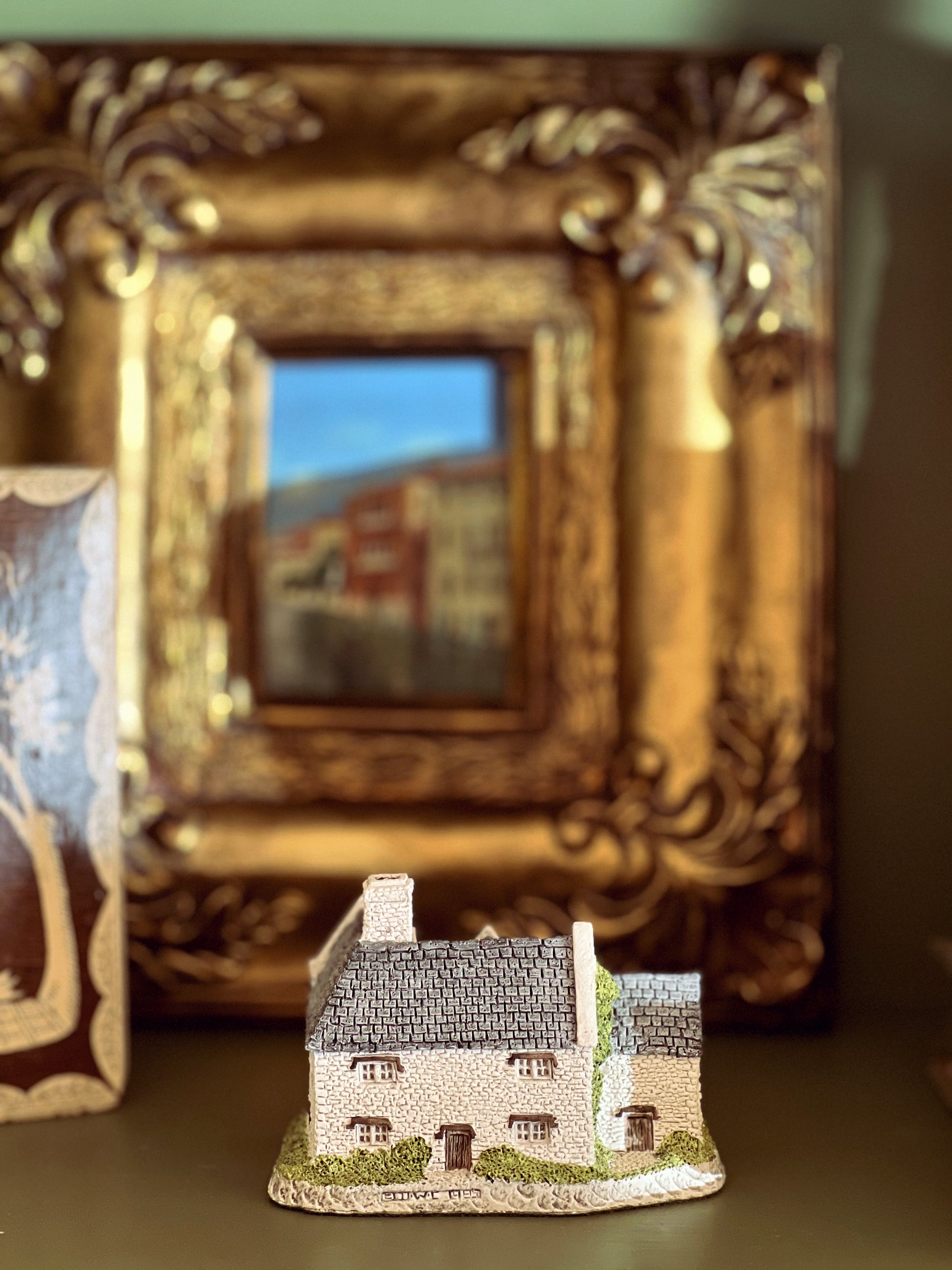 Vintage David Winter Heart of England Series Blackfriars Grange Miniature Village House