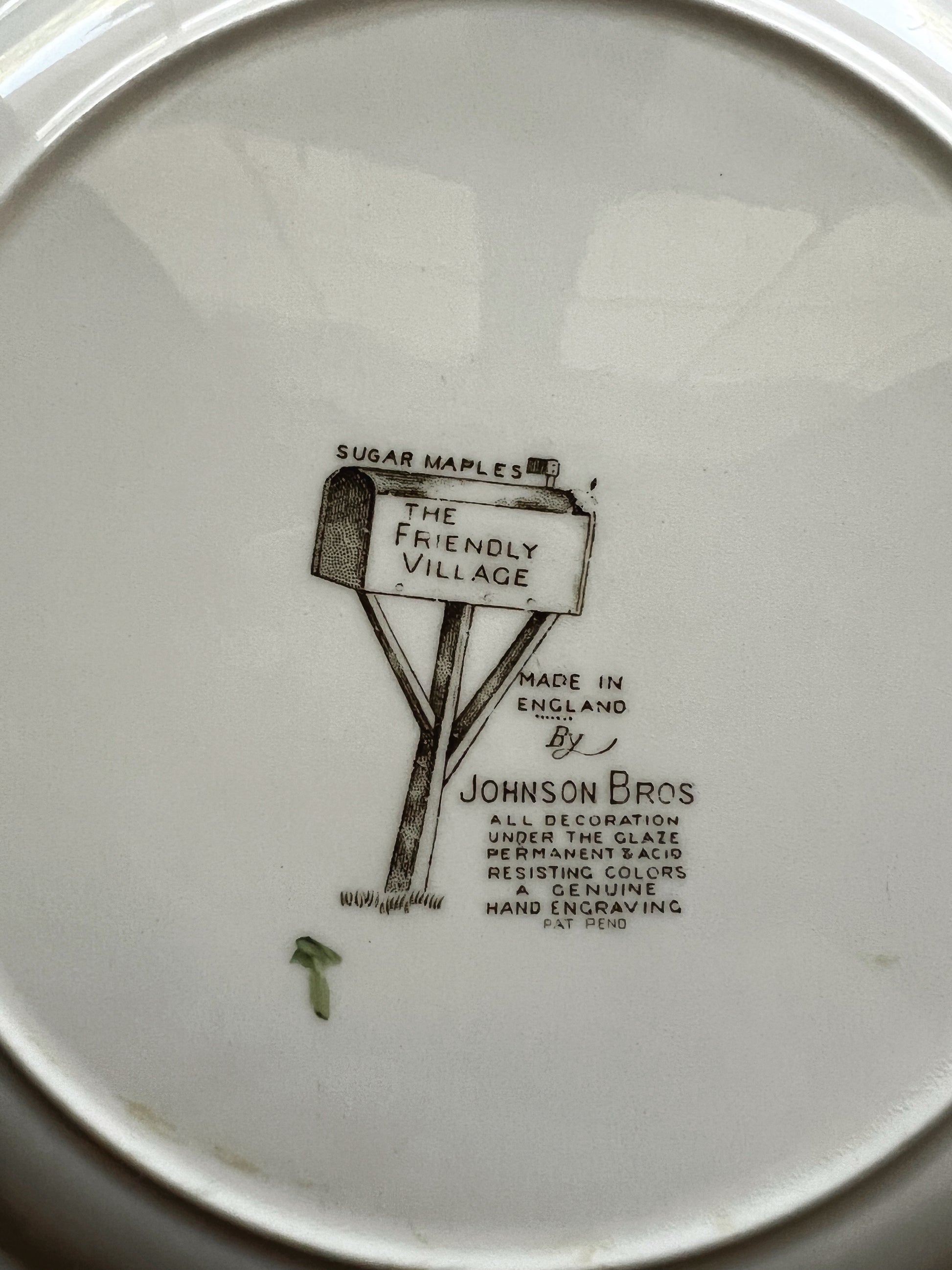 Vintage Johnson Brothers Friendly Village Sugar Maples Dinner Plate