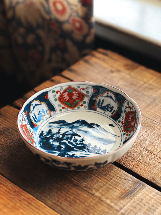 Imari style porcelain bowl