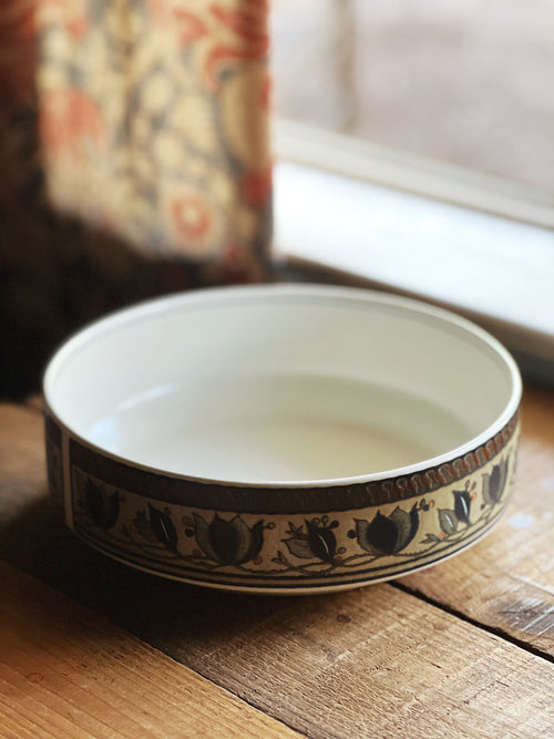 Vintage Mikasa Intaglio Arabella Vegetable Bowl