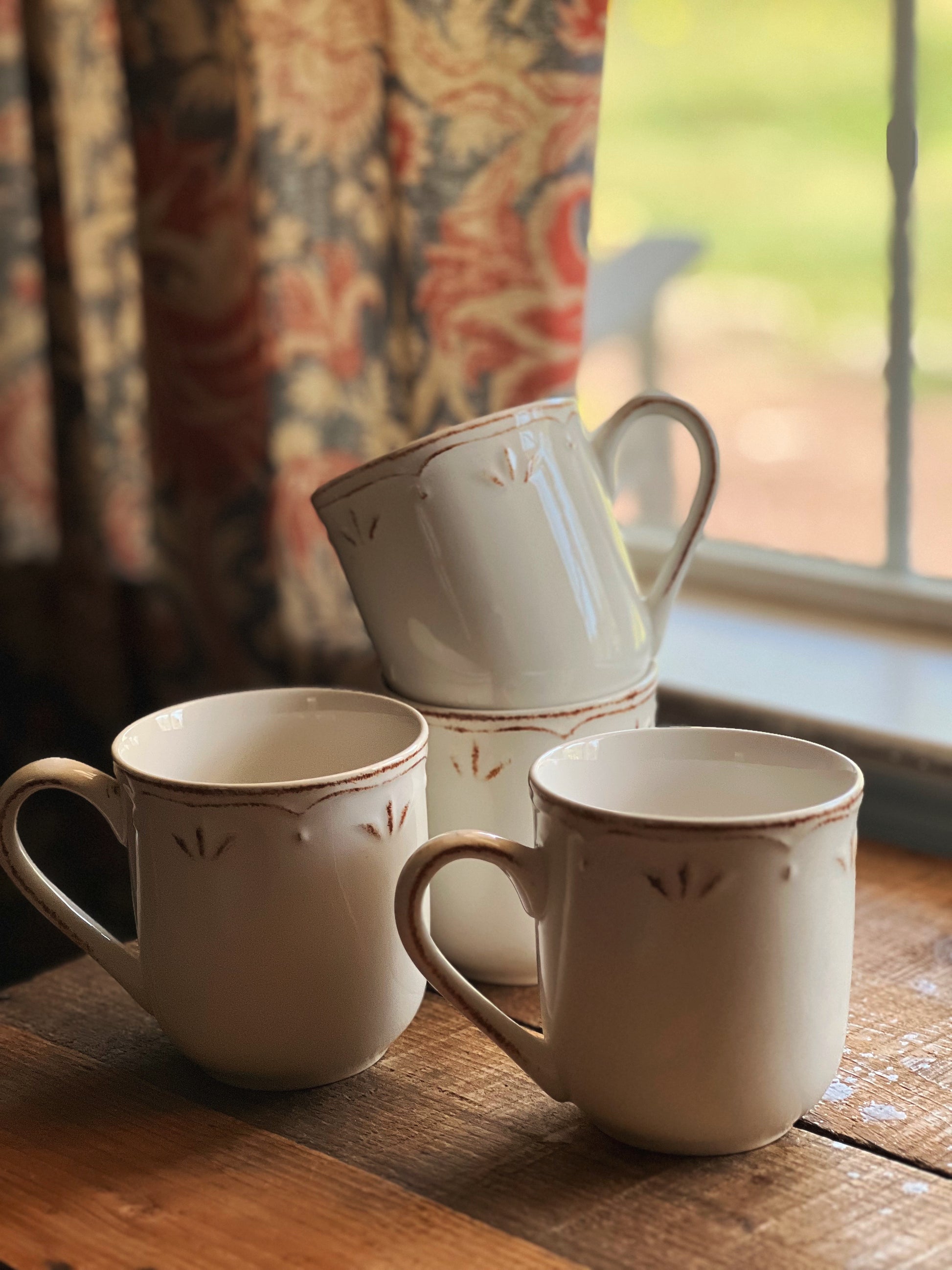 Vintage Set of 4 Vintage Coffee Mugs