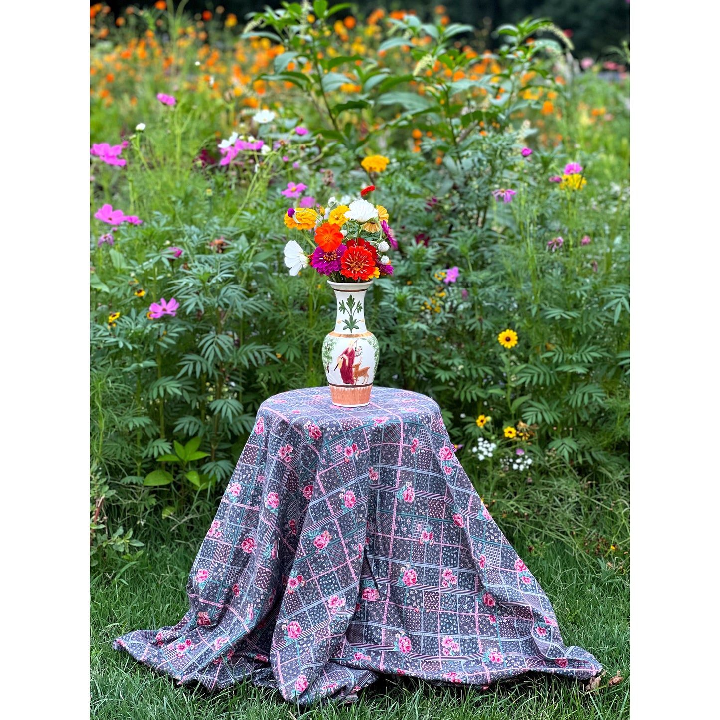 Round Floral Vintage Tablecloth