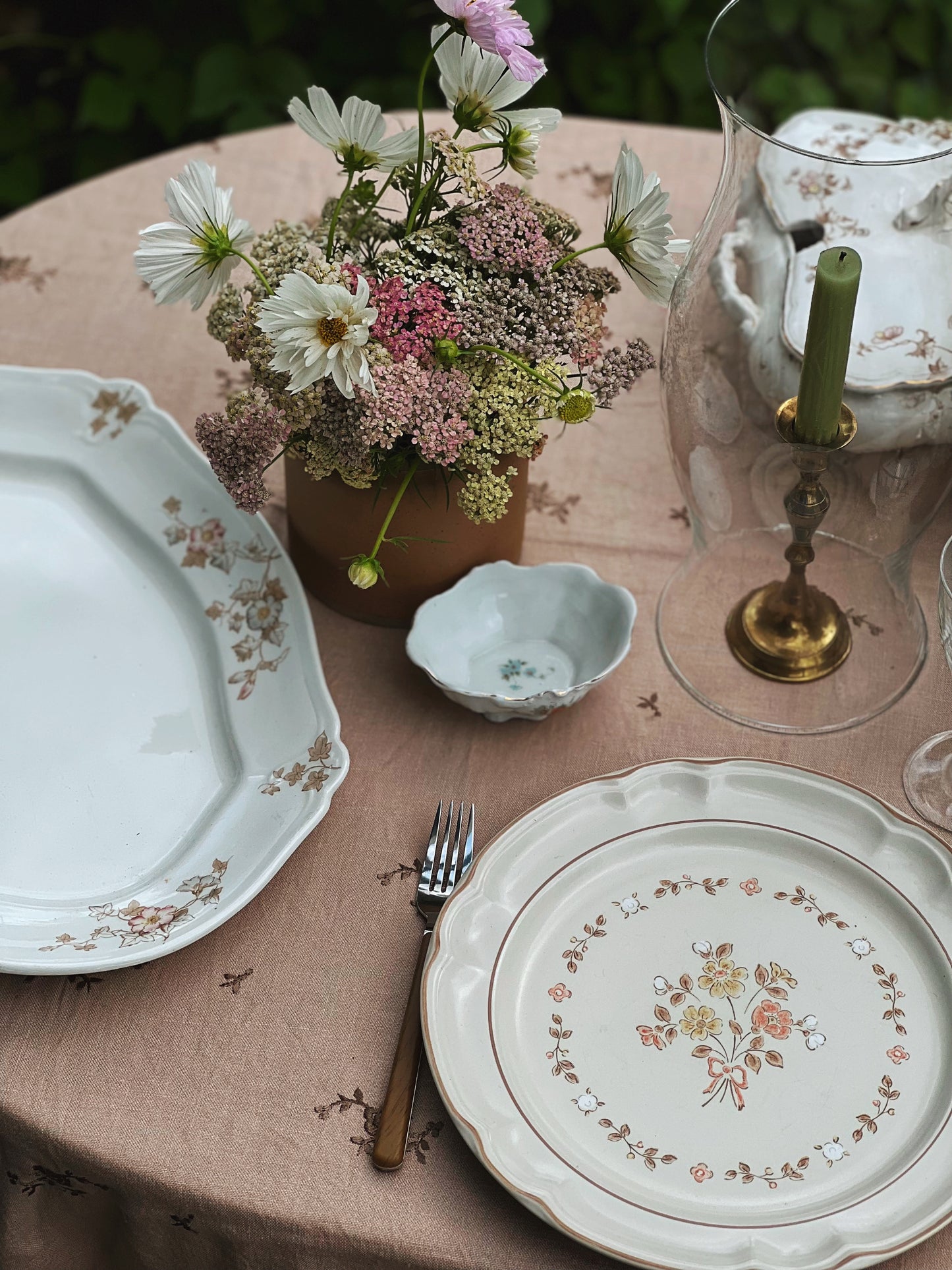 Vintage Set of 4 Cordella Burnet Stoneware Dinner Plates