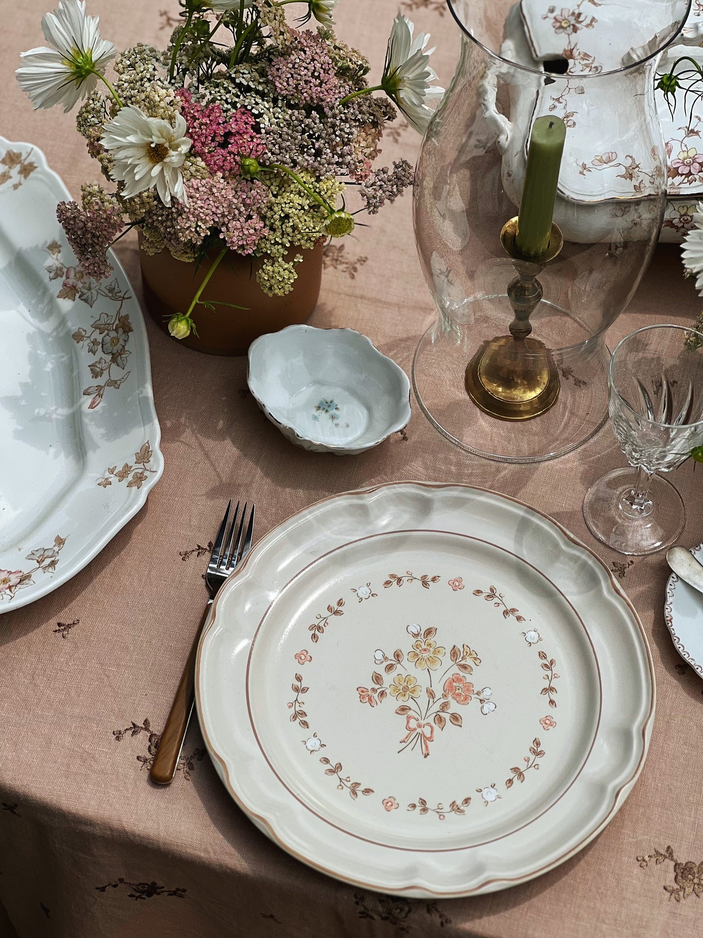 Vintage Set of 4 Cordella Burnet Stoneware Dinner Plates