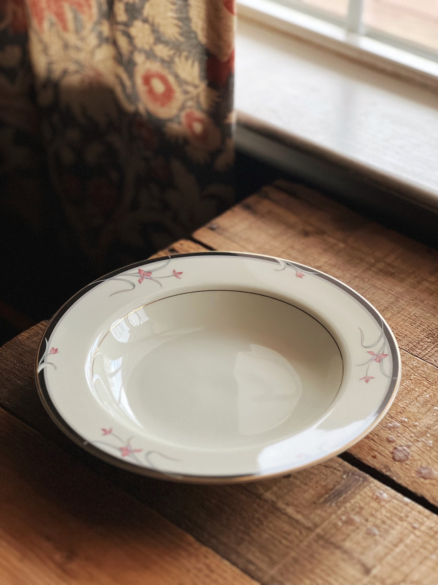 Vintage Mikasa Ivory China Floradora Set of 4 Rimmed Soup Bowls