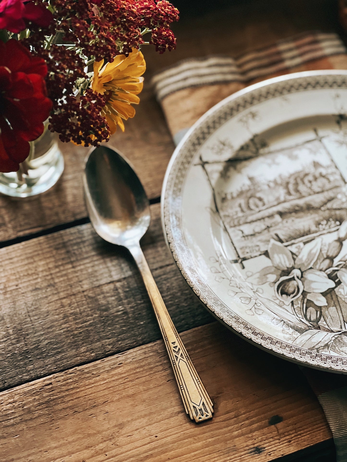 Vintage Oneida Community Tudor Plate Friendship - Medality Tablespoon / Serving Spoon