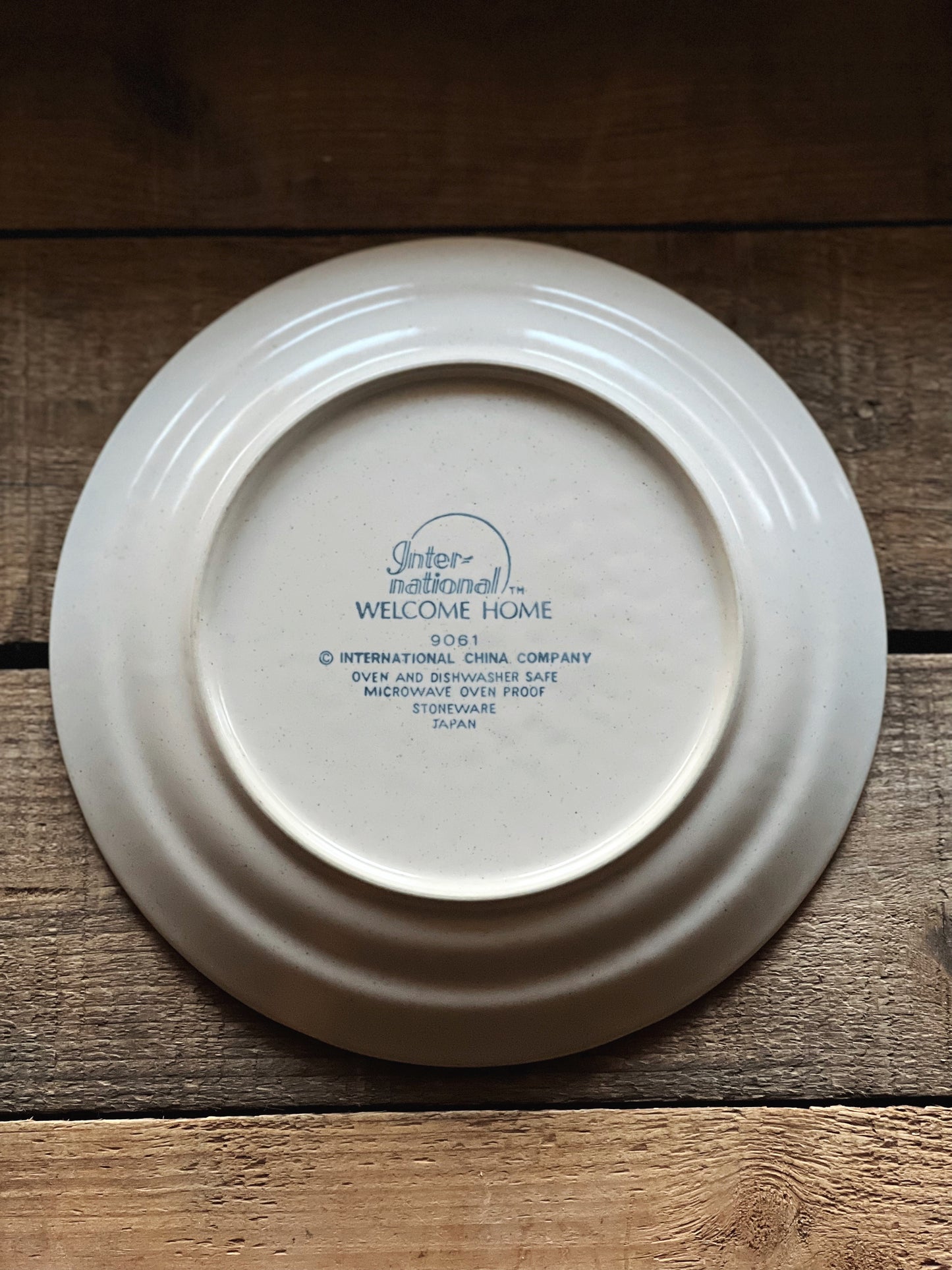 Vintage International Tableworks Welcome Home Salad Plate / Dessert Plate