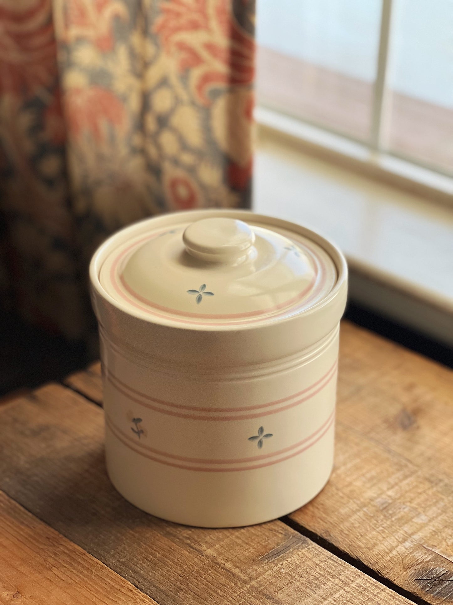 vintage Pfaltzgraff kitchen crock with pink stripes