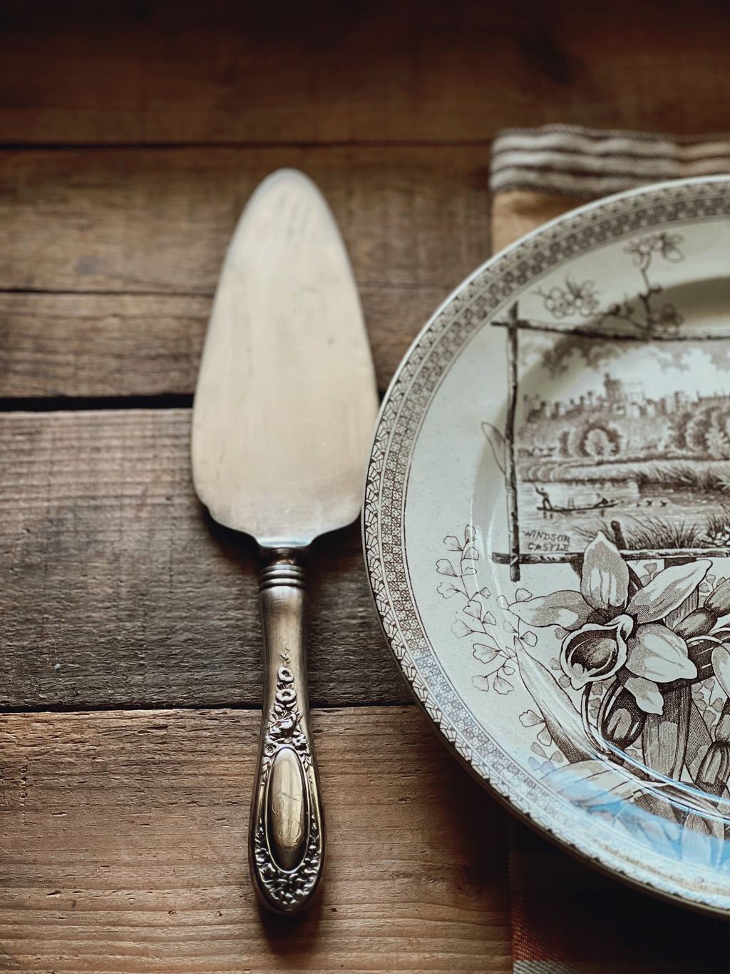 Antique R Wallace Blossom Silverplate Cake Server