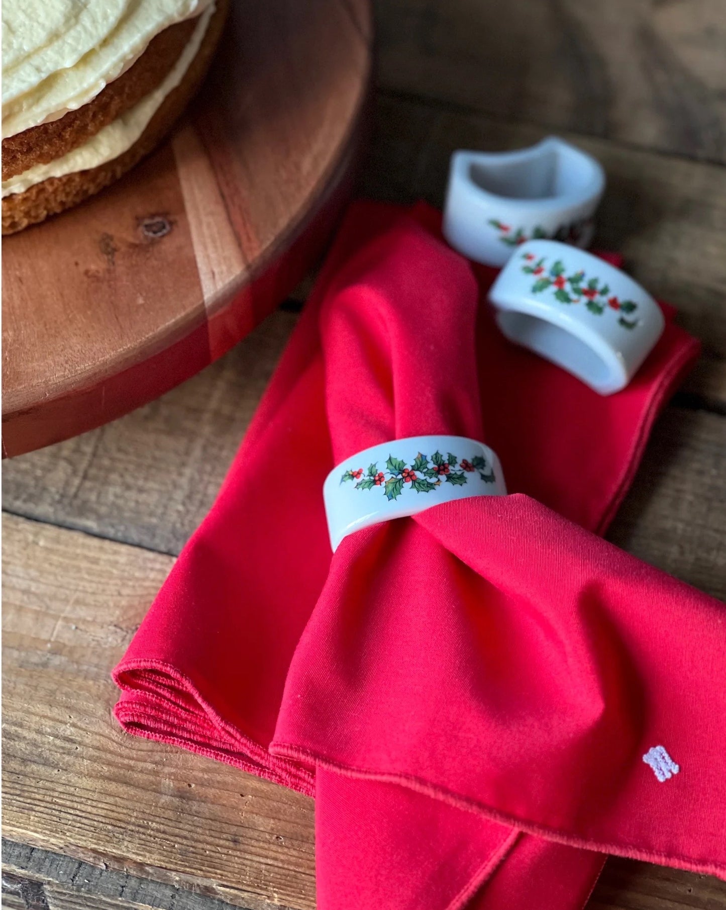 Set of 4 Vintage Ceramic Christmas Napkin Rings