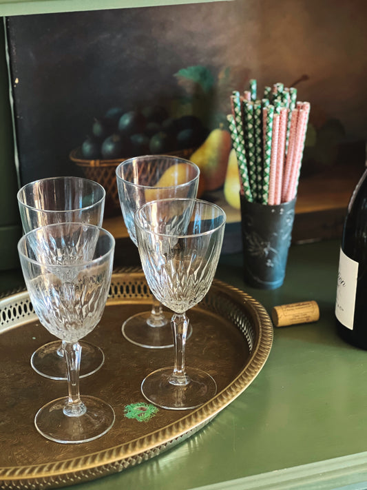 Vintage Red Wine Glasses, Set of 4, Vintage Red Etched Wine Glasses, Bar  Cart Decor, Christmas Wine Glasses, Home Bar glasses