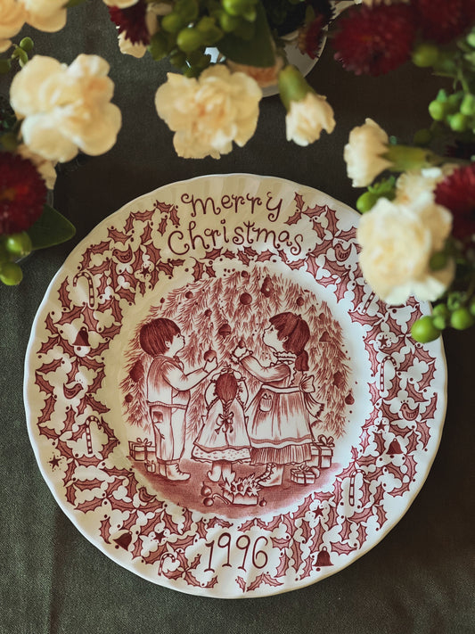 Vintage Royal Crownford England Norma Sherman 1996 Christmas Plate