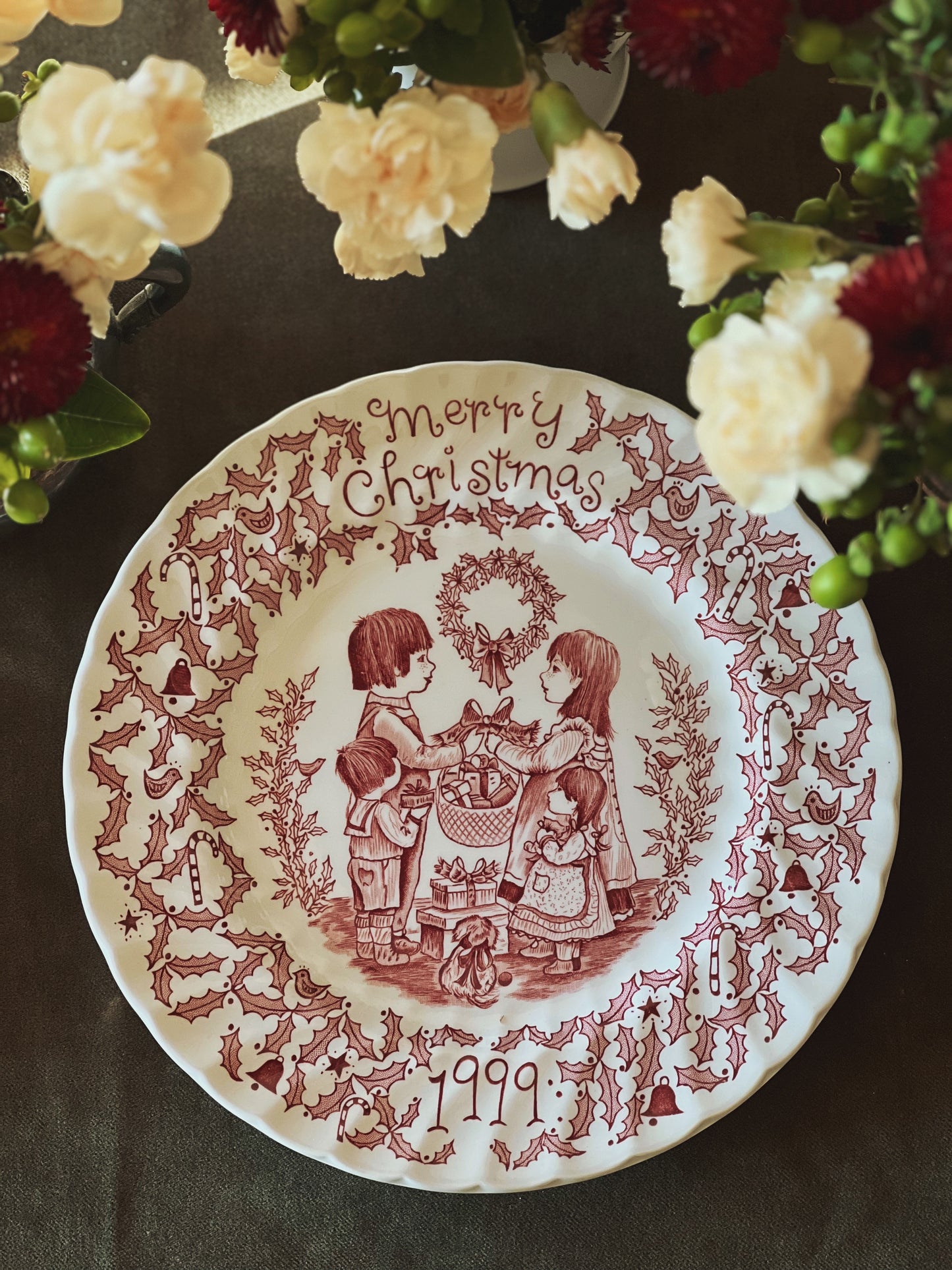 Vintage Royal Crownford England Norma Sherman 1999 Christmas Plate