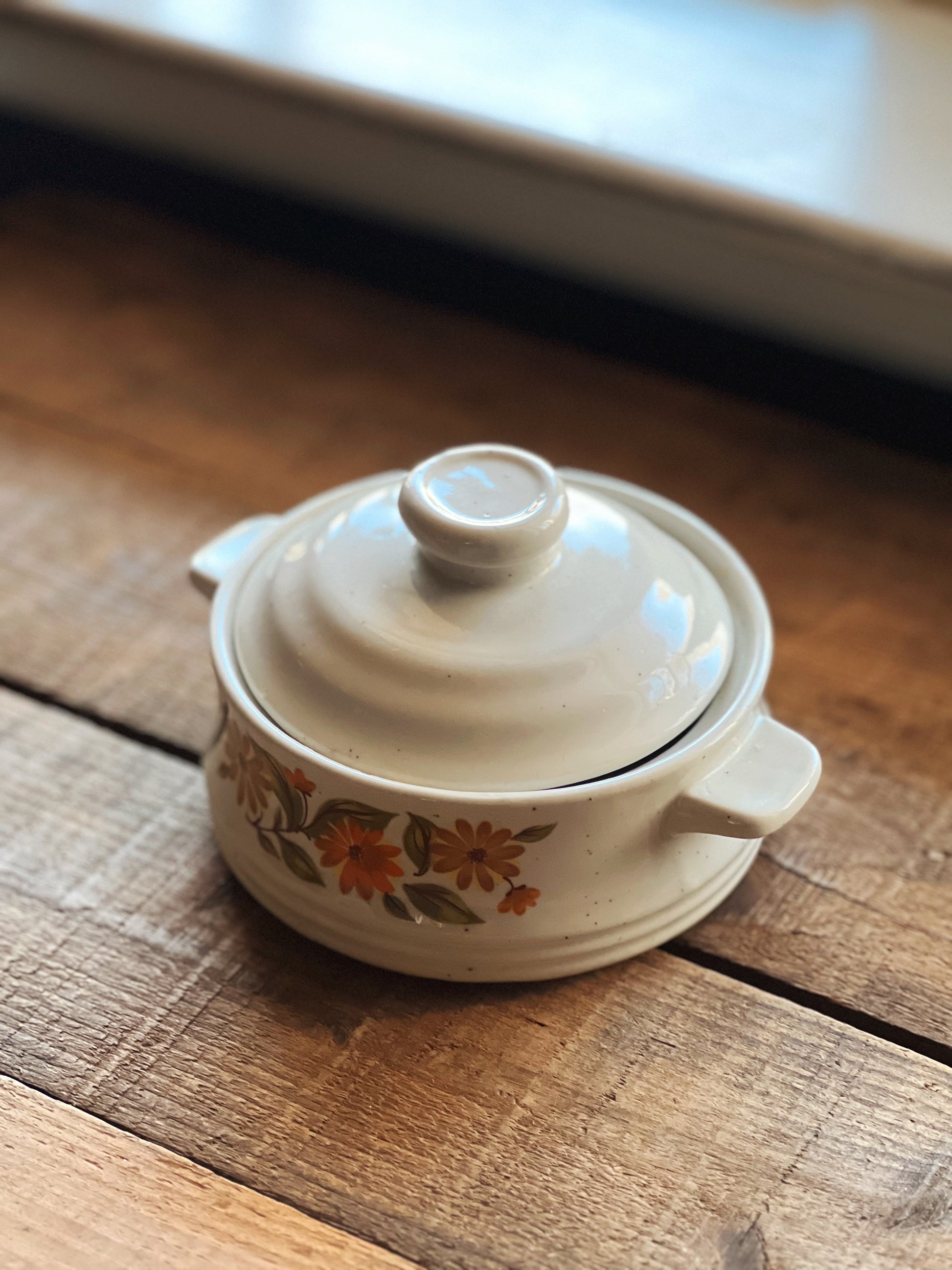 Vintage Capri Bake Serve N Store Stoneware Baker