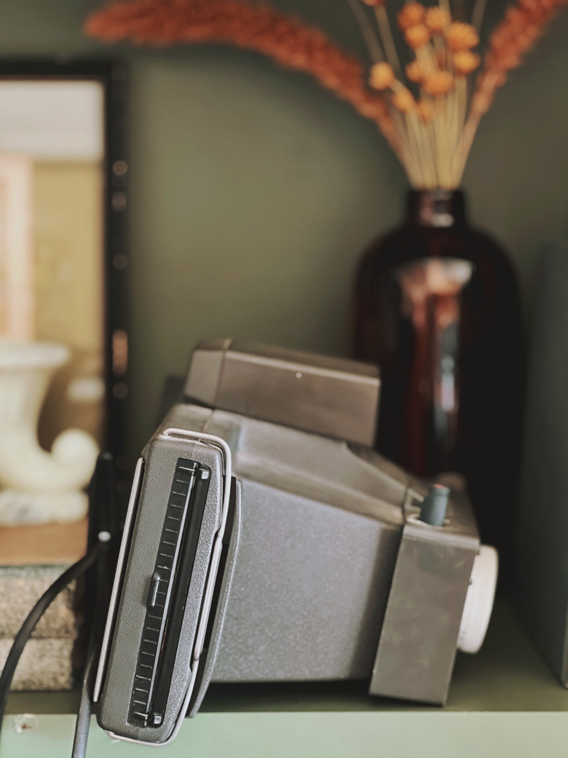 Vintage Polaroid Land Camera Square Shooter