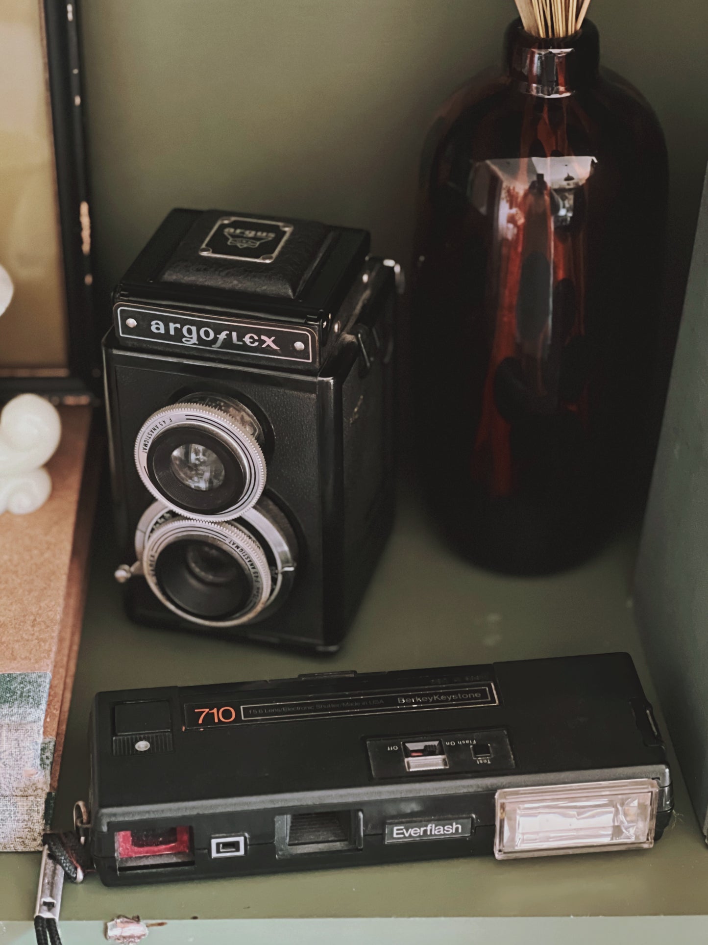 Vintage Berkey Keystone Everflash Pocket Camera