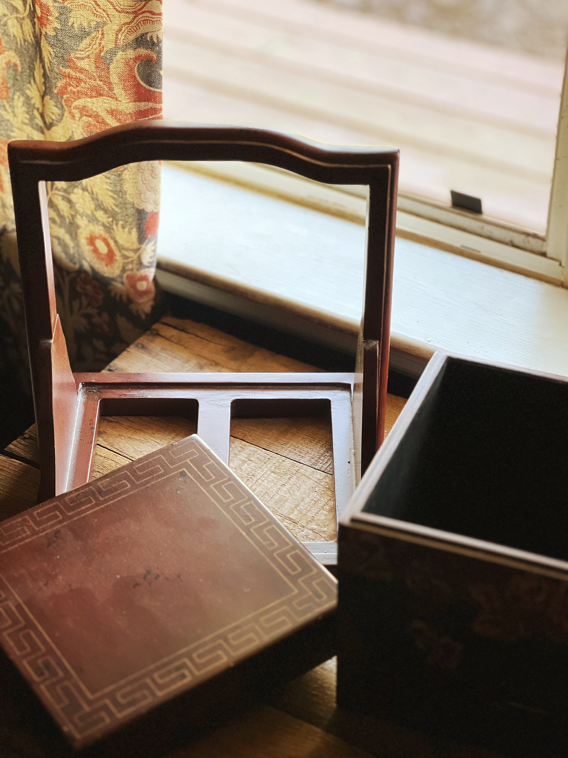 Vintage Wood Chinoiserie Trinket Box with Stand