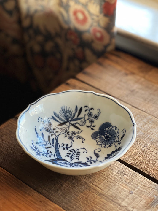 blue and white Blue Onion cereal bowl